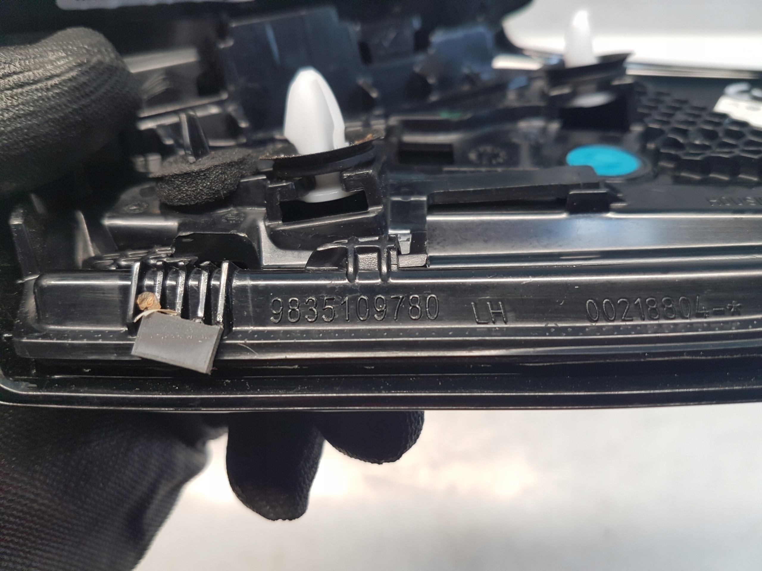 CITROEN C4 III light bonnet boot rear part left