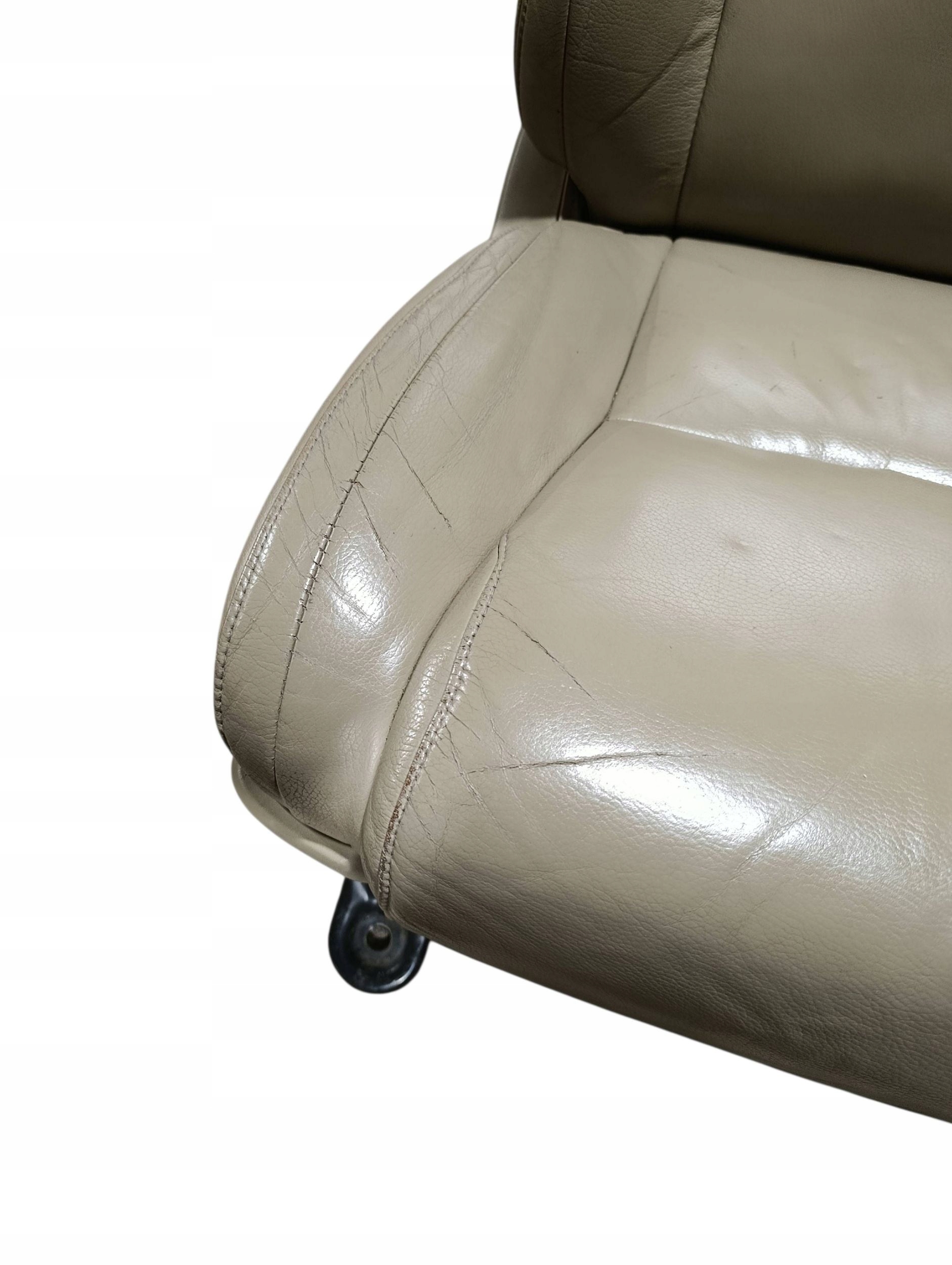 кресло пассажира перед Сторона левый TOYOTA SEQUOIA (XK60) 710710C560