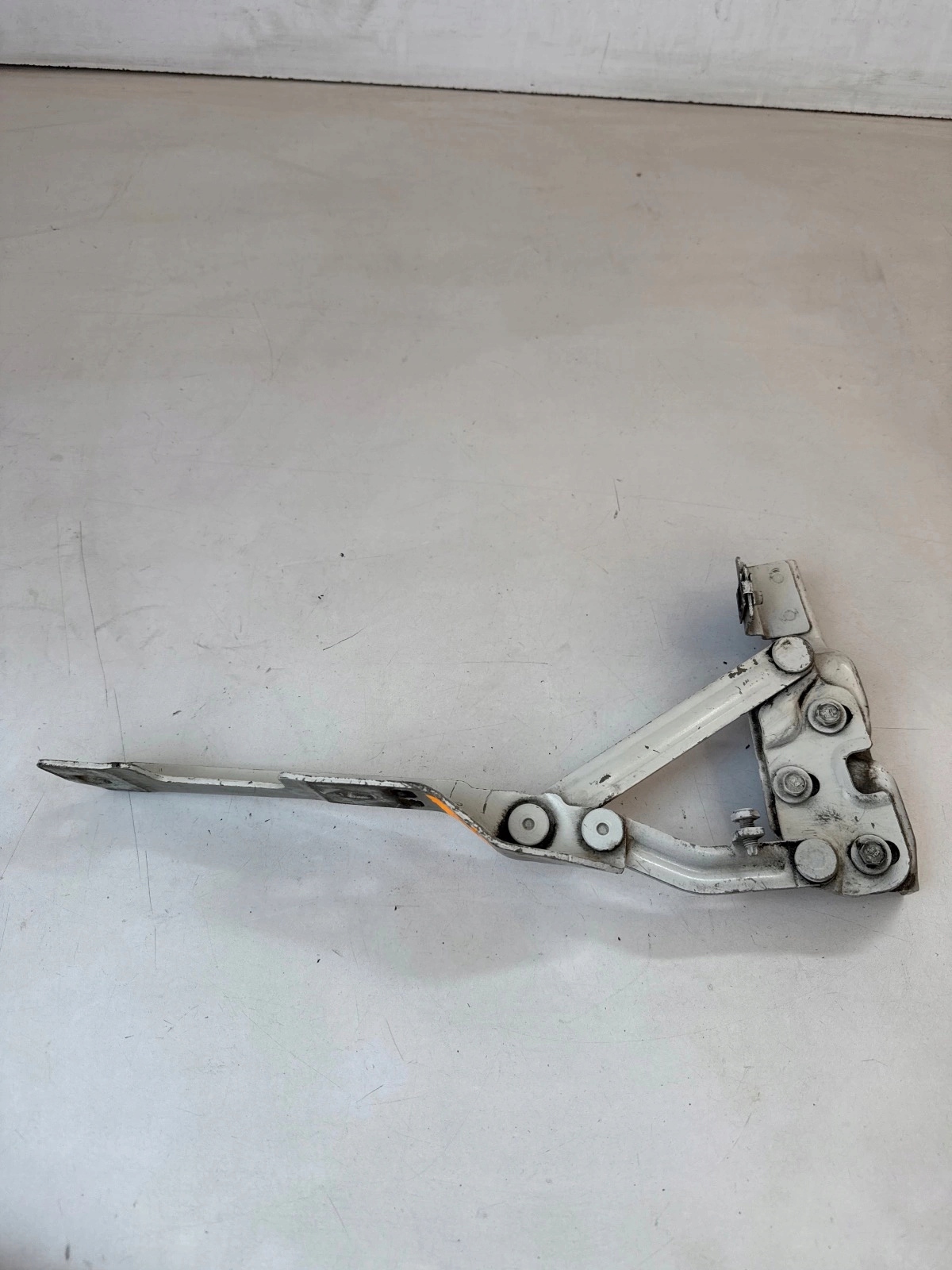 hinge bonnets front front left Opel Astra IV J