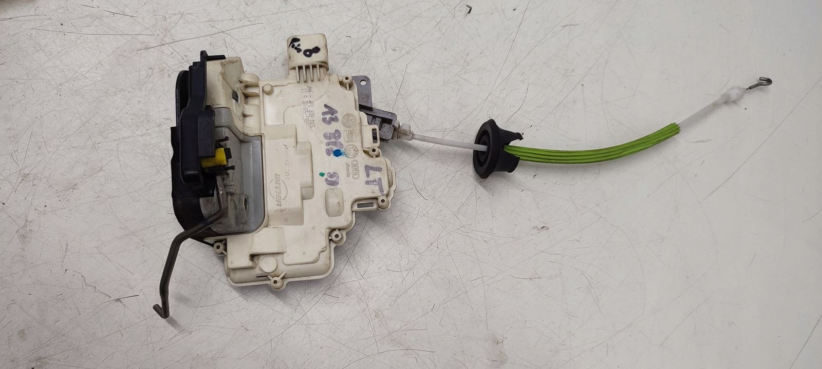 lock door rear part rear left Audi A3 8P LIFT