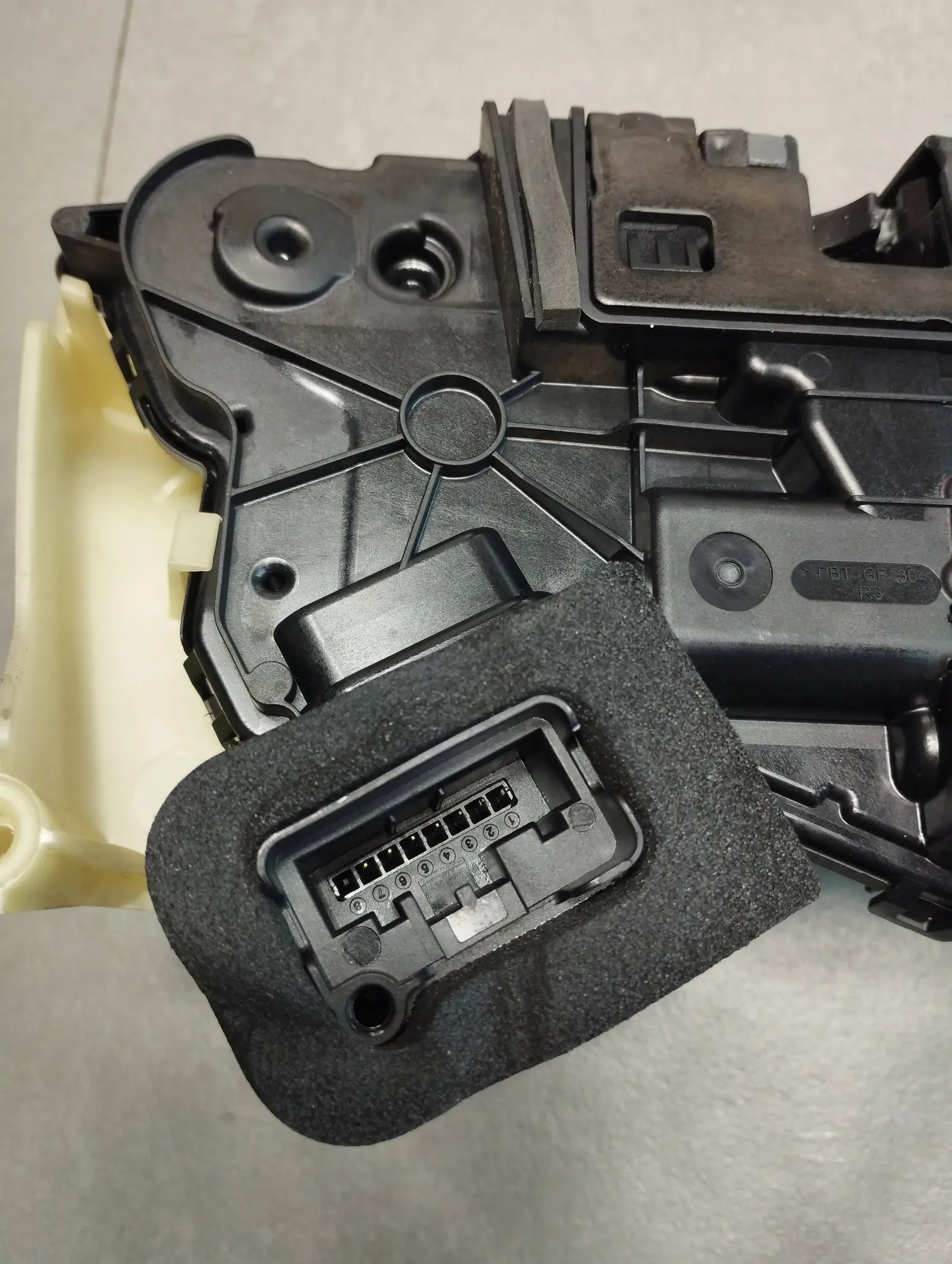 Audi Q3 F3 II lock right front 5TC837016C UK