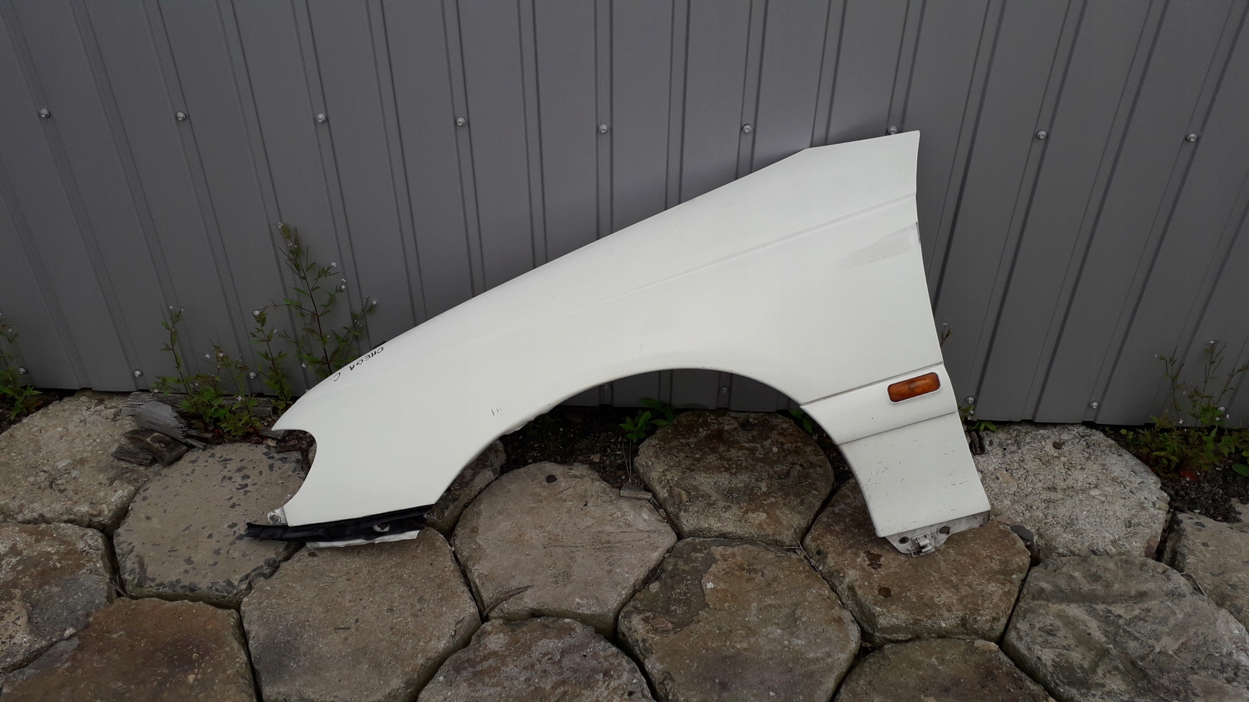 OPEL OMEGA C 99-03 BŁOTNIK LEWY PRZEDNI