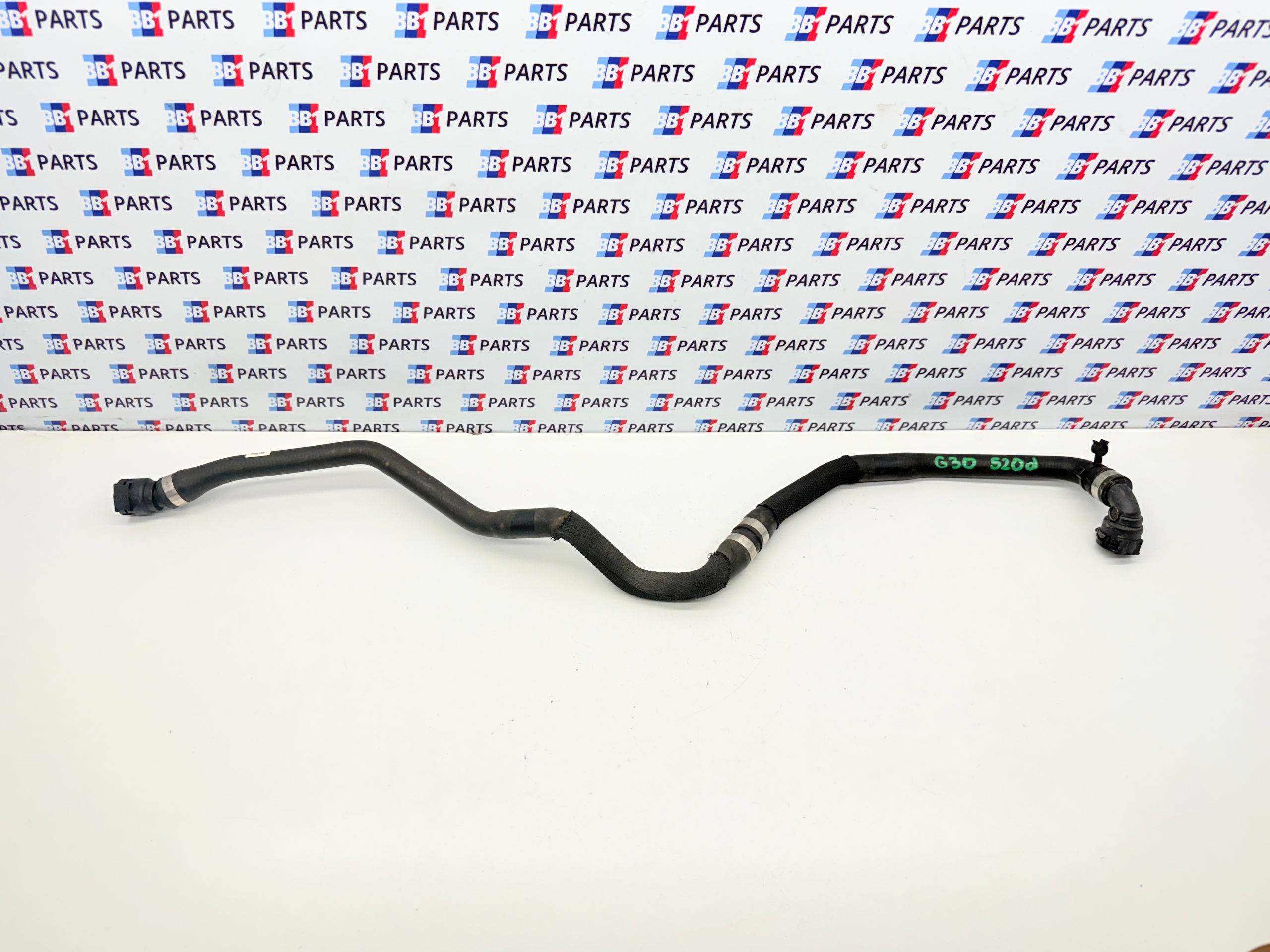 BMW G32 G30 G31 crijevo prijenos vode 520D 518D 8598384
