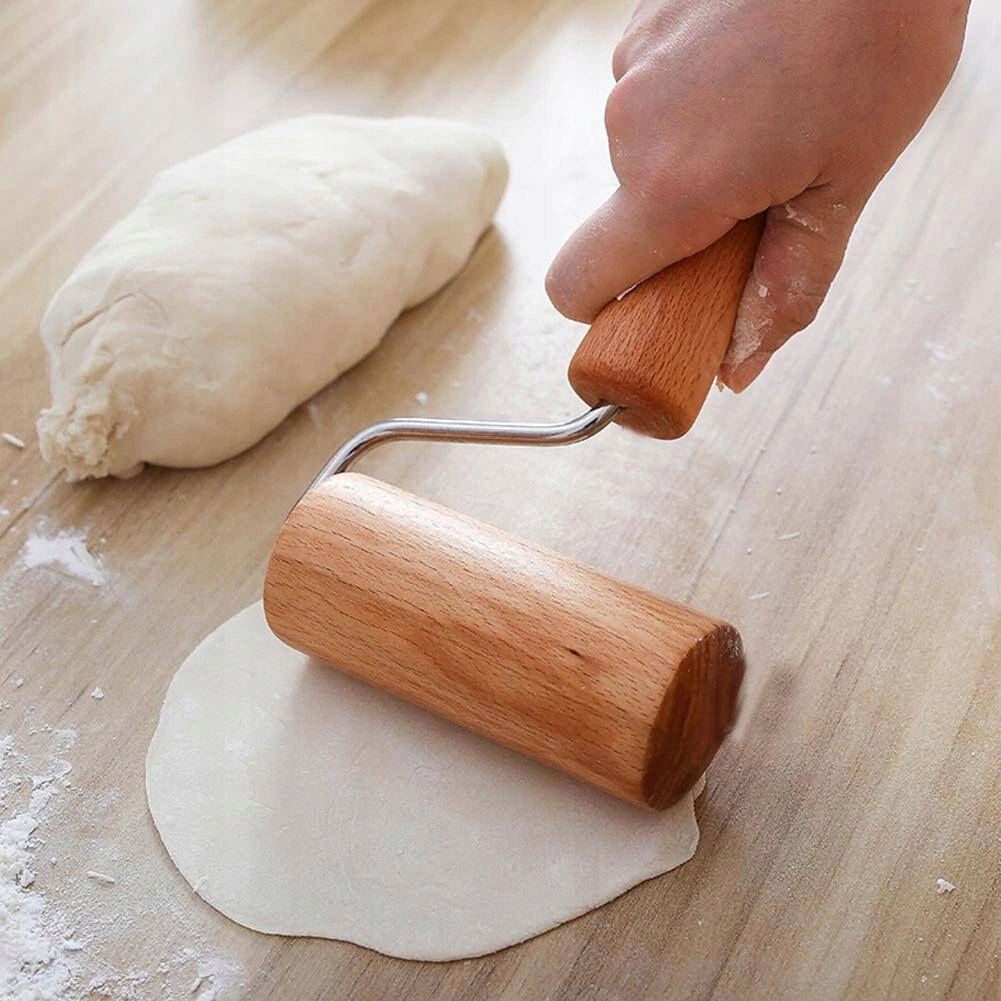 Wałeczek WAŁEK drewniany z RĄCZKĄ do blachy foremek formy tortownicy pizzy Marka Practic