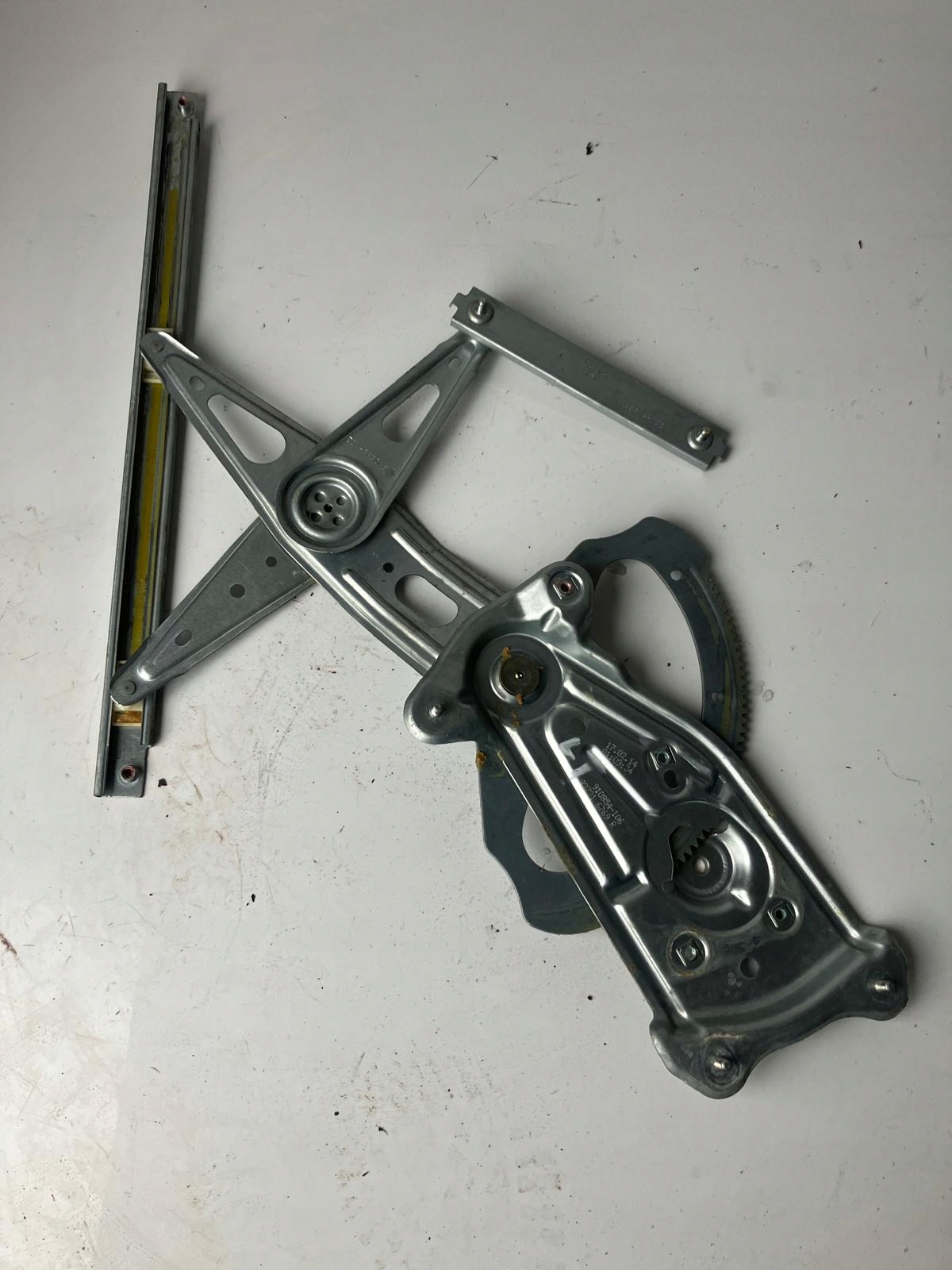 window regulator left rear part RENAULT SCENIC III 827216769R