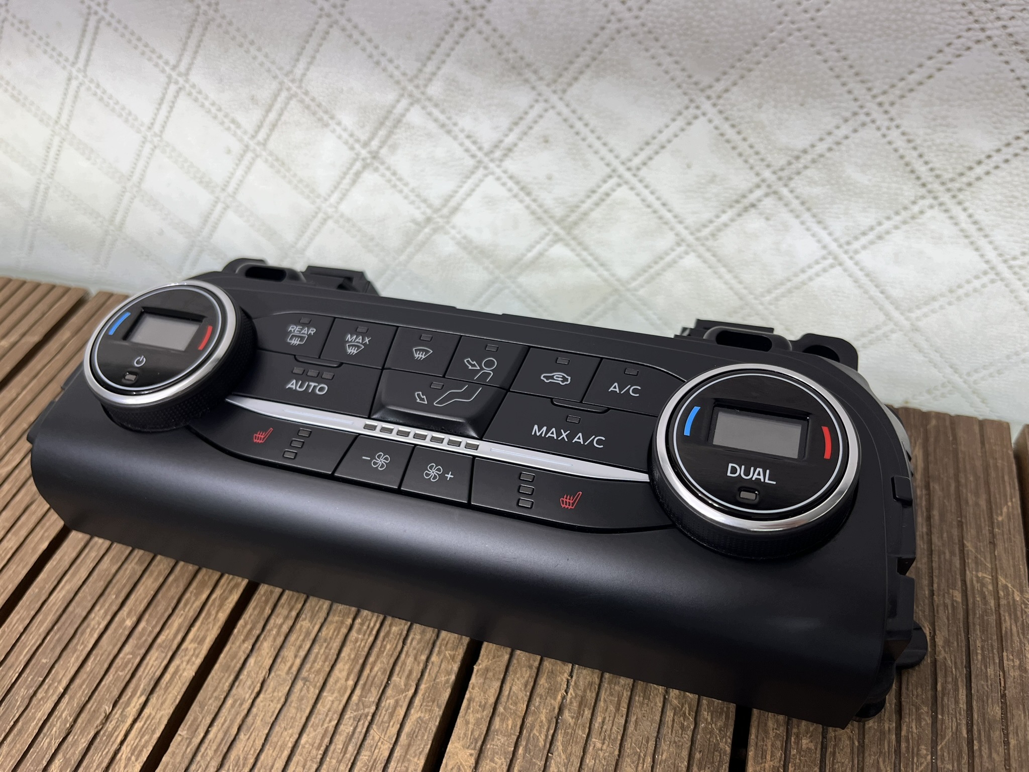 FORD FOCUS MK4 18-22 Unite commande clima GRZANIA Sièges JX7T-18C612-CF