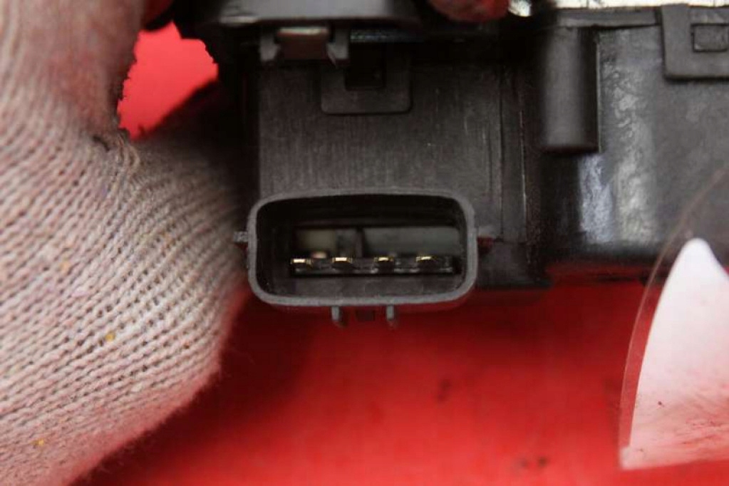 lock bonnet rear part boot KIA SPORTAGE 3 III 10-14