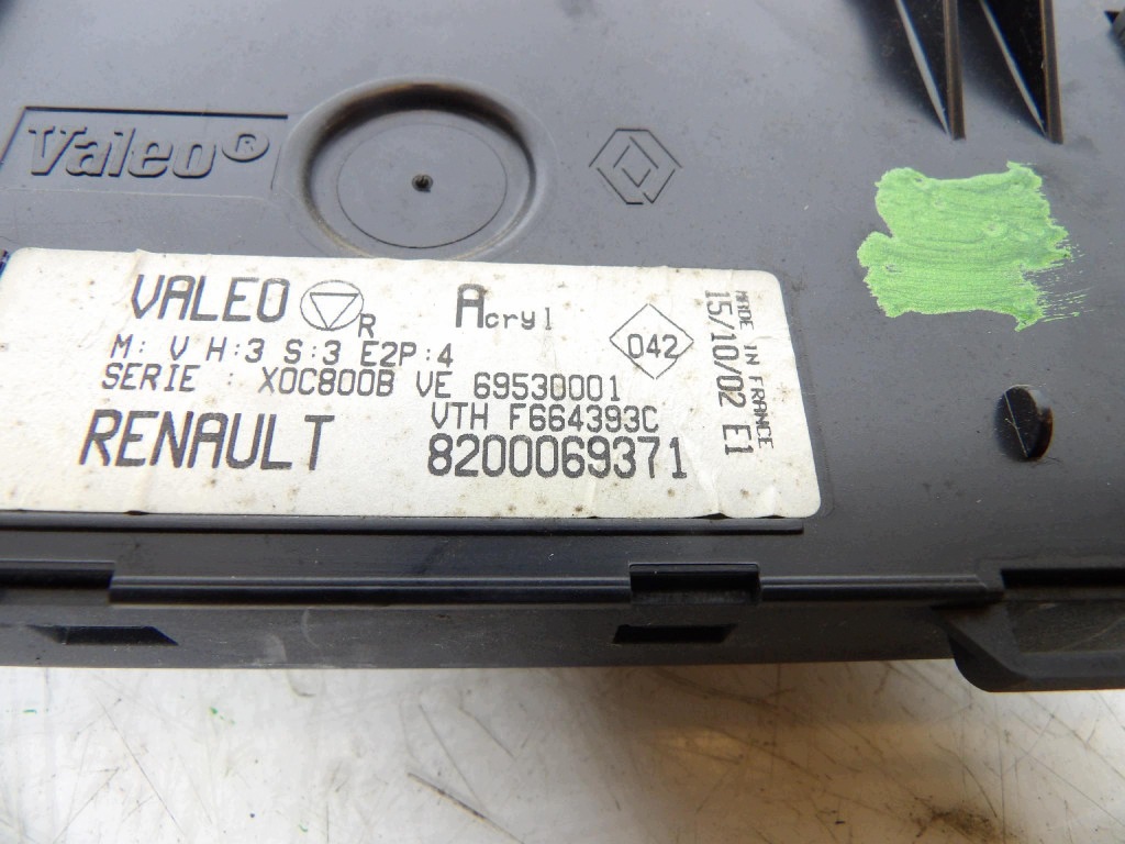 RENAULT CLIO II PANEL des lüfters 8200069371