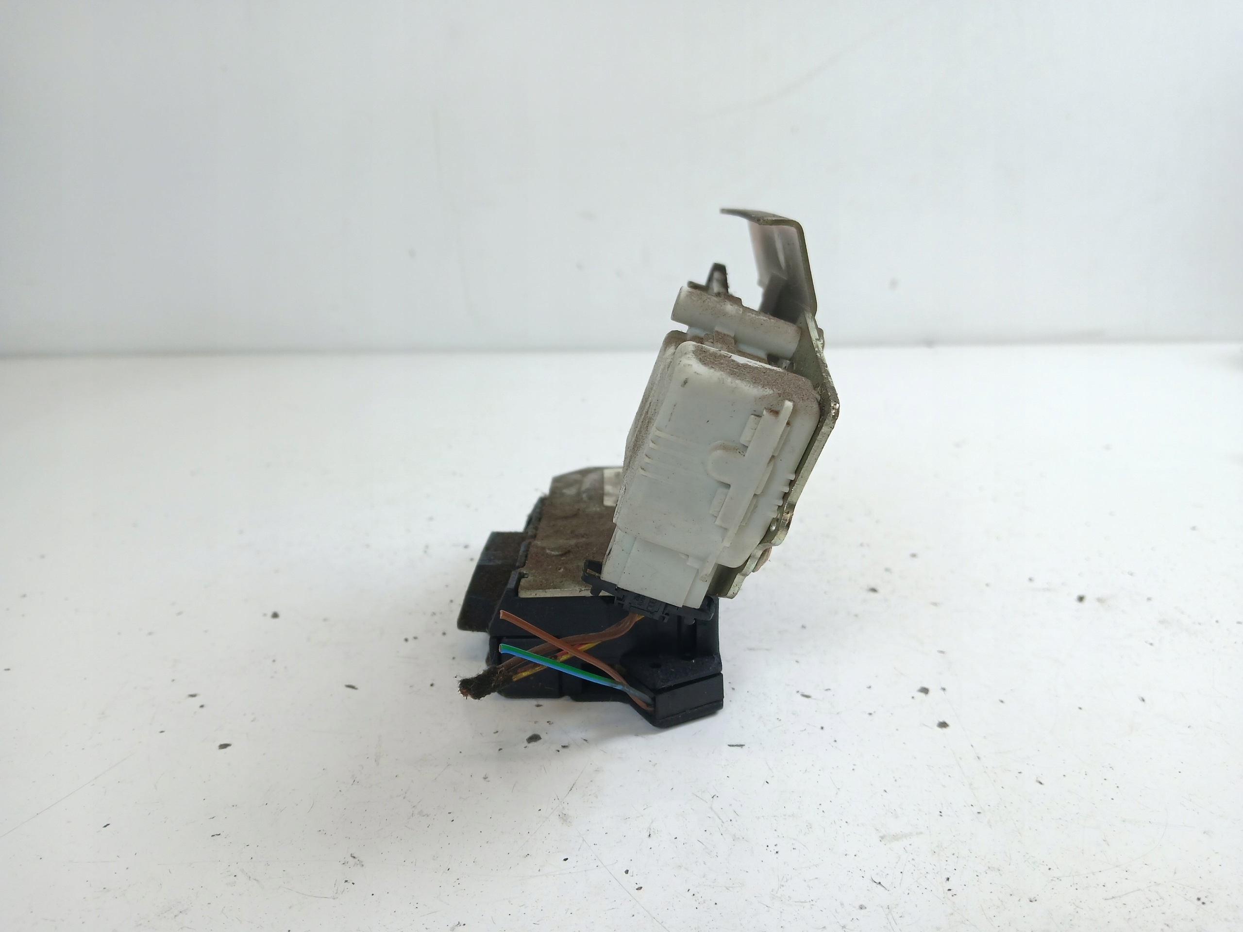 VW SHARAN and FORD GALAXY MK1 lock bonnet boot 7M4827501