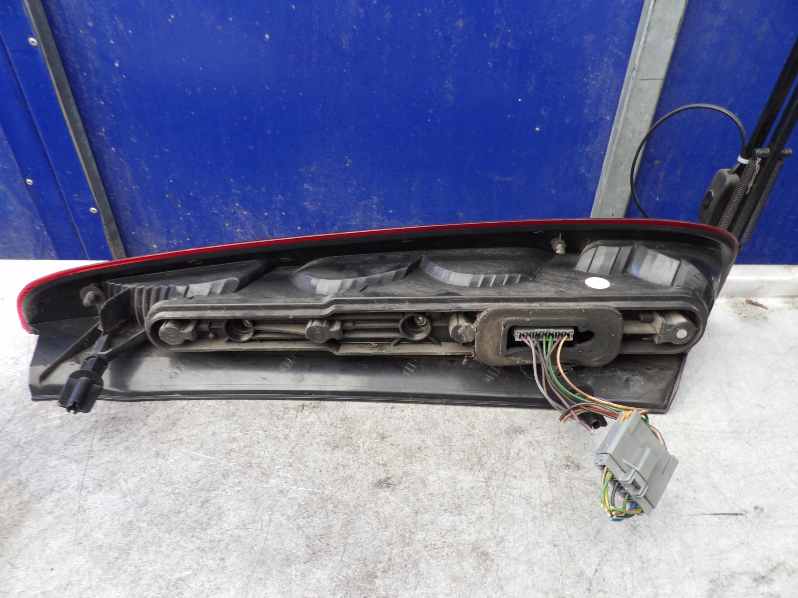 Ford C-max 2,0 TDCI light rear left
