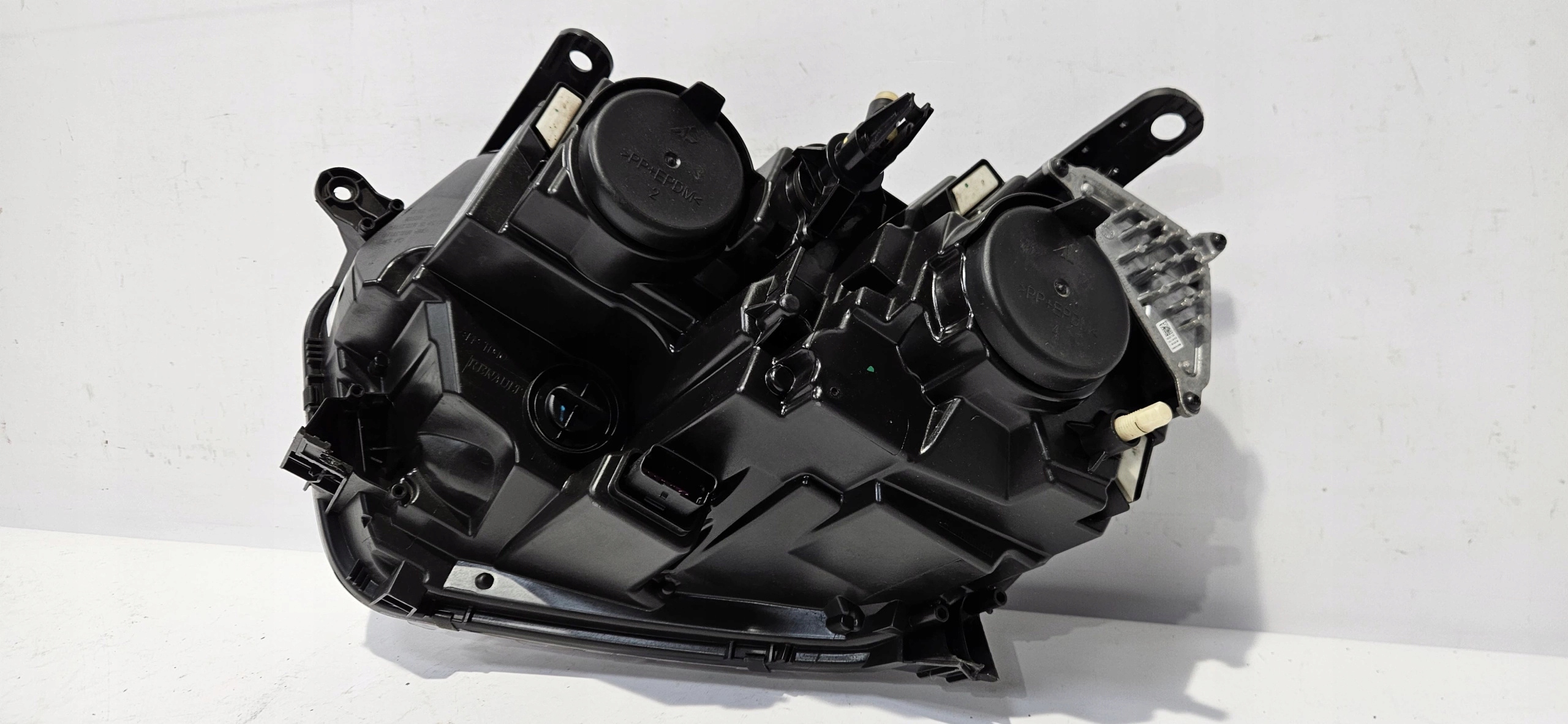 light right front DACIA DUSTER II 18- original 260101133R