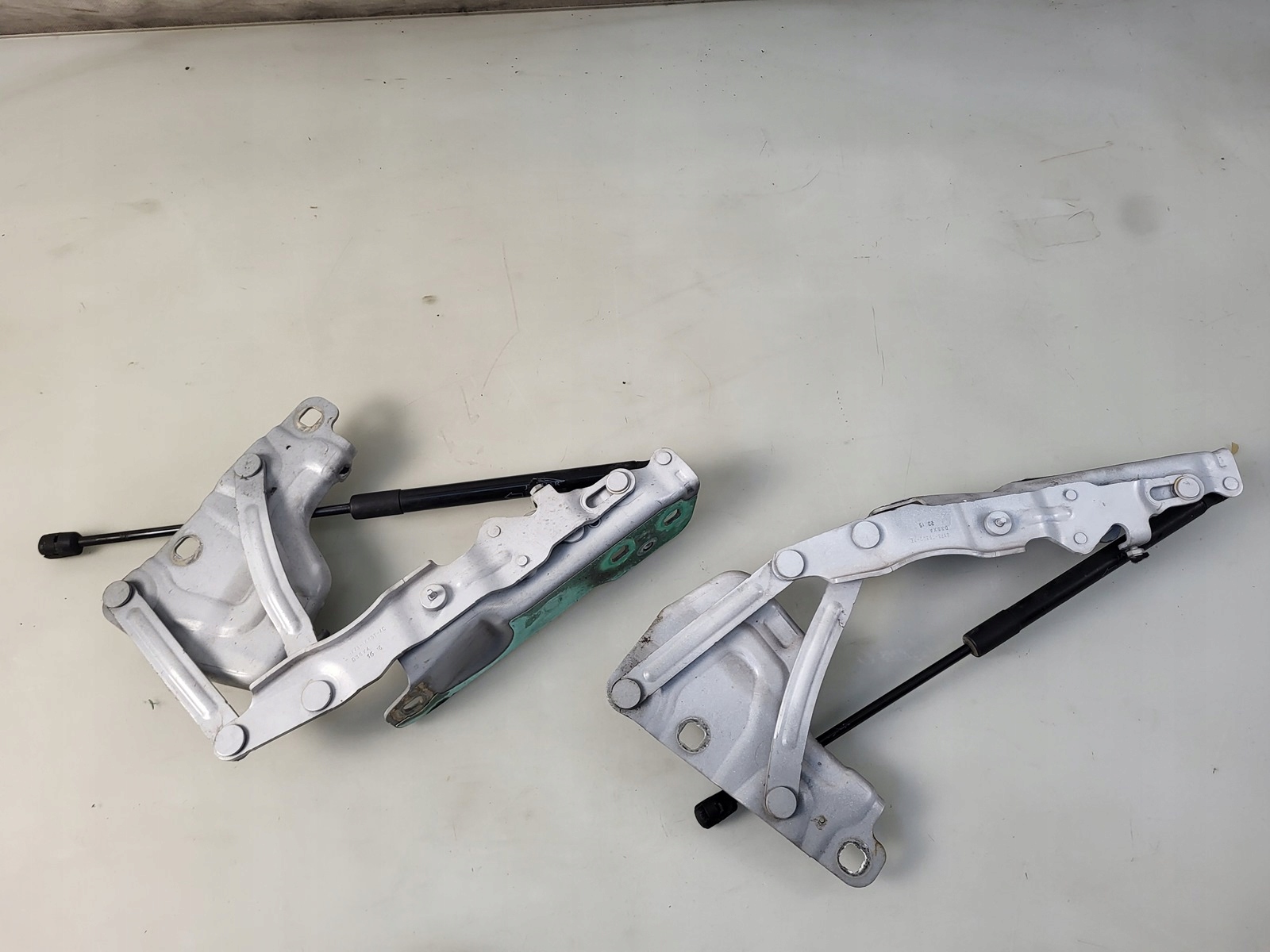 hinge bonnets damper hinges front LRC JAGUAR XF II X260 GX73-16800-AE