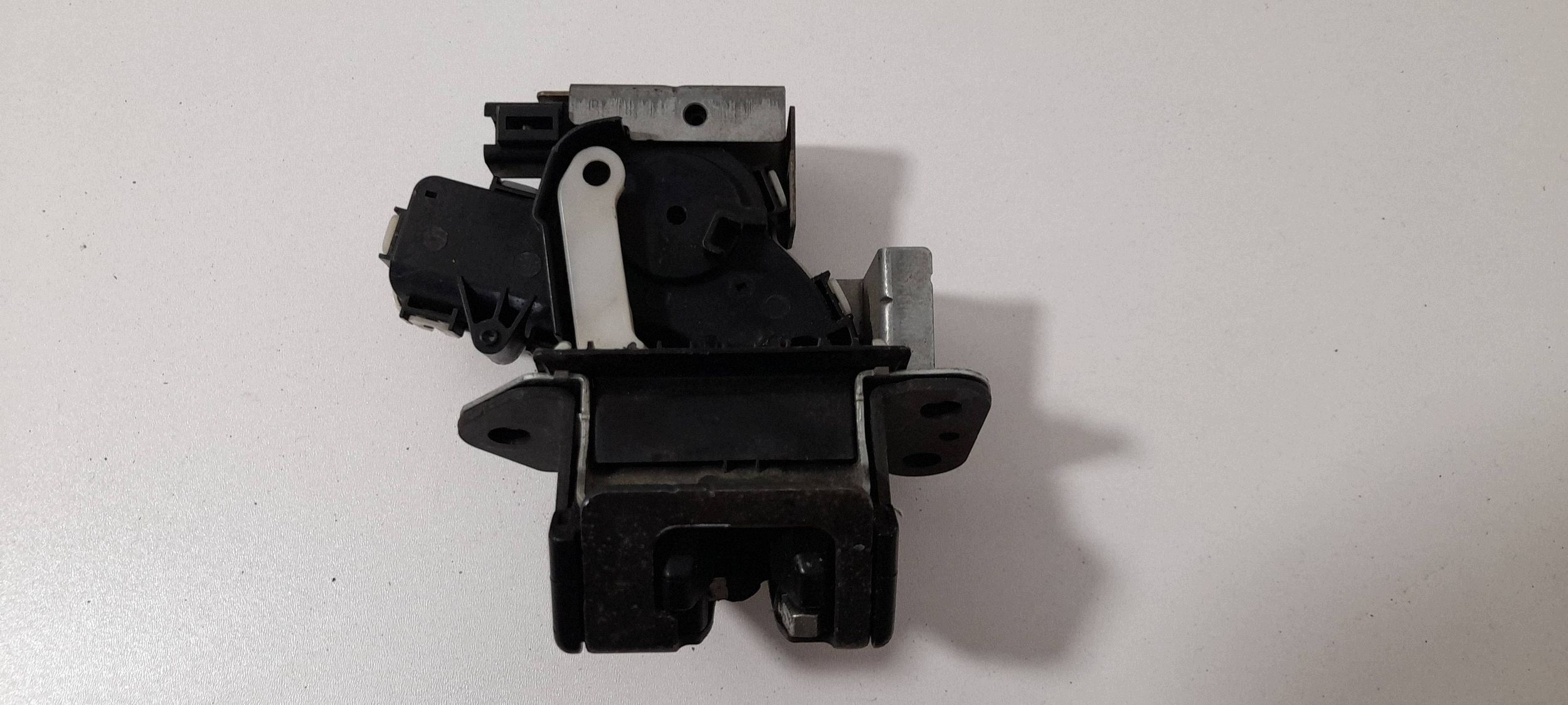 Mazda 2 DE 2007-2014r lock bonnet boot (ZB327)