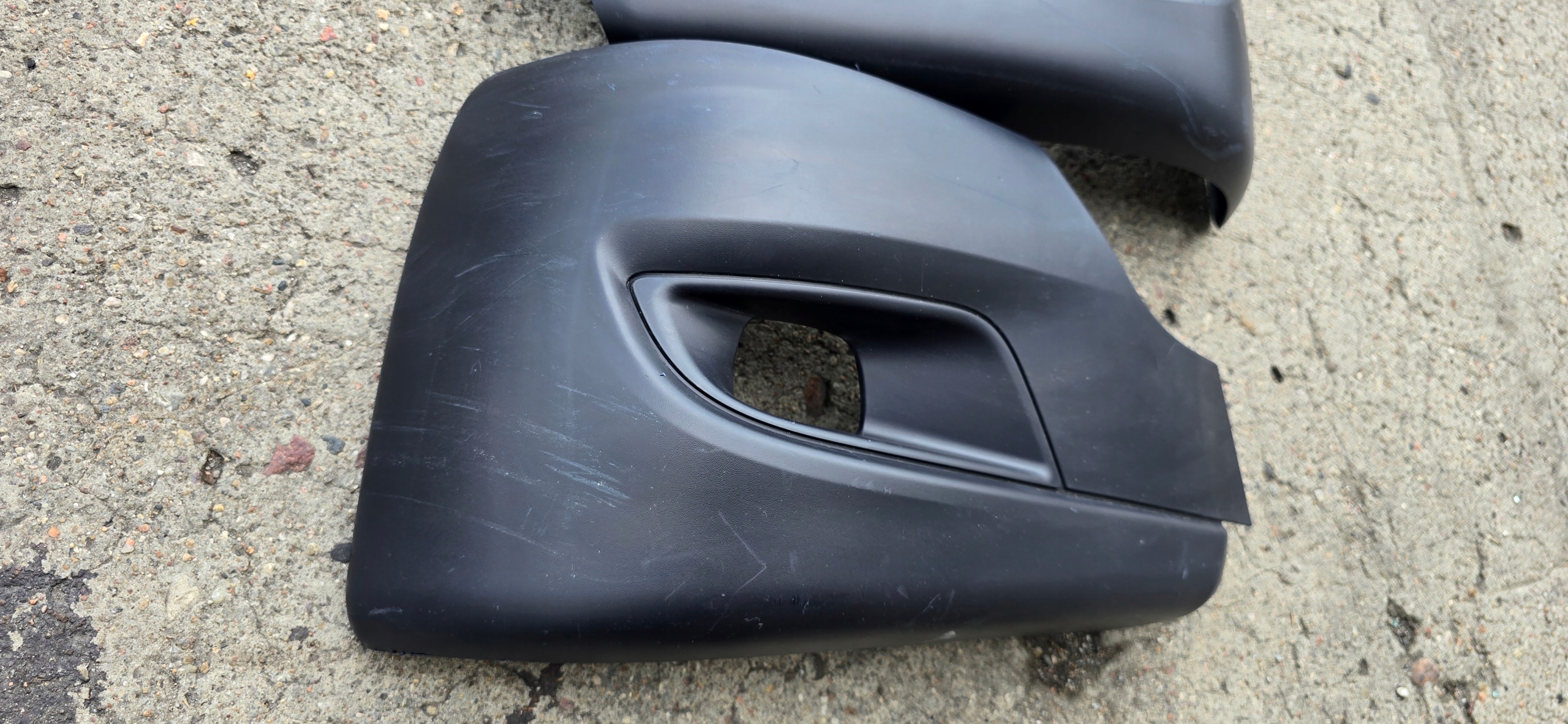 MITSUBISHI CANTER FUSO BUMPER LEFT RIGHT