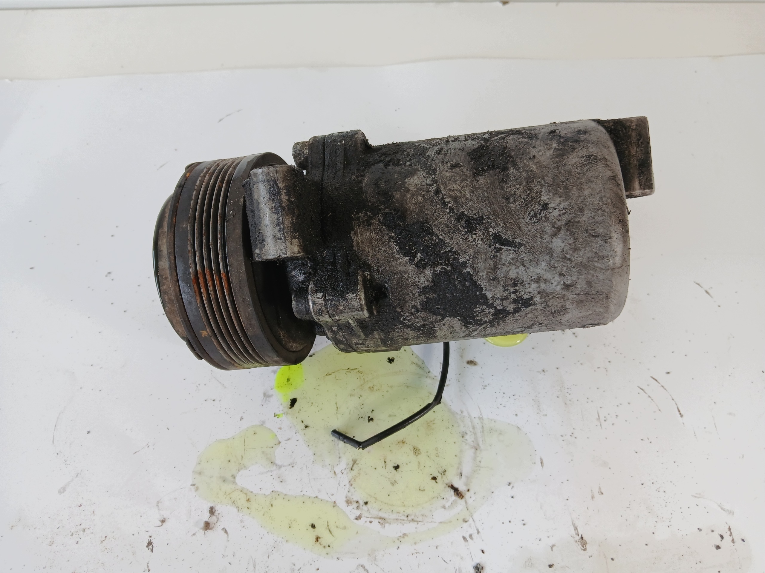 BMW E46 compressor; of the air conditioning compressor 8386650