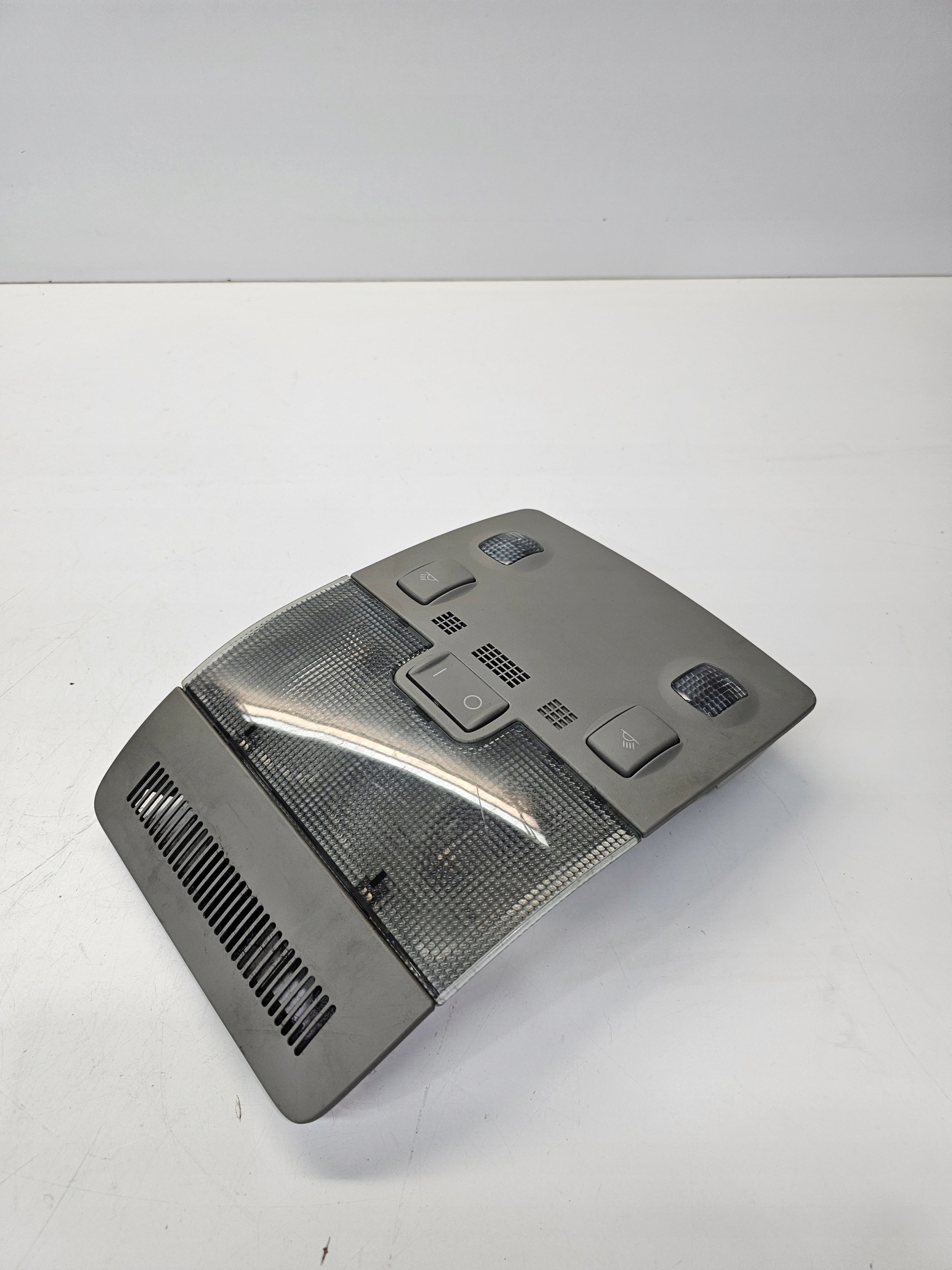 light OSWIETLENIE cabs AUDI A4 B6 B7 8E0947135A EC3