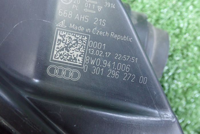 AUDI A4 B9 XENON LED 15-19 reflektor right light right 8W0941006