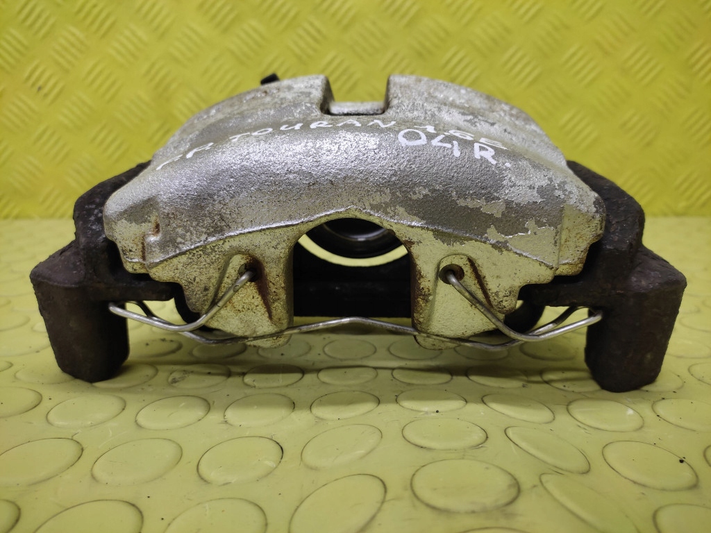 VW TOURAN 1.6 caliper right front