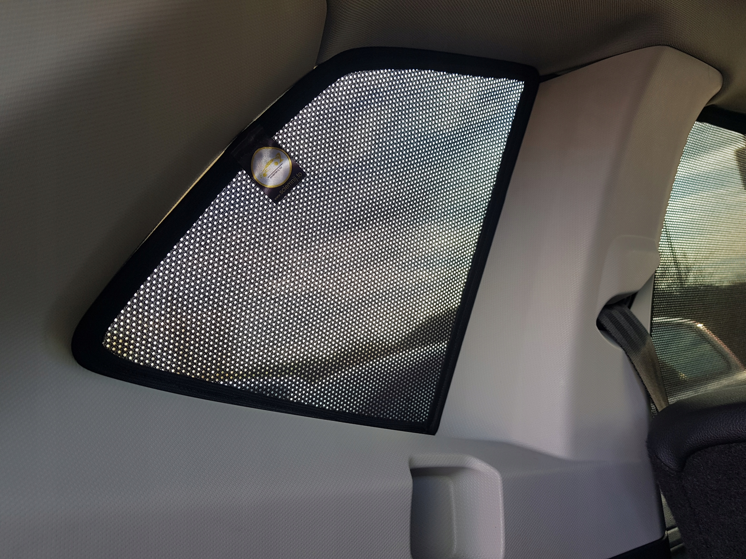 Zasłonki osłonki przeciwsłoneczne do VW Tiguan II 2 Allspace roletki Producent sciemnij.to