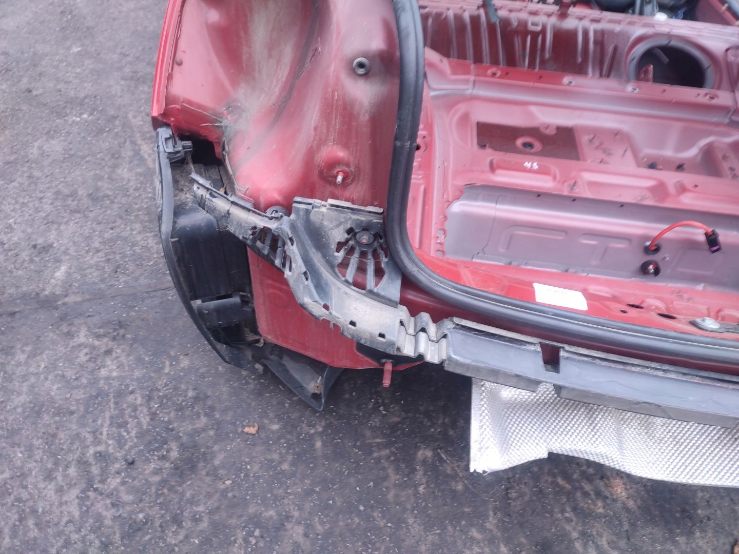 PAS TYŁ TYLNY BMW F21 (2011-2015) KARMESINROT (A61) Typ samochodu Samochody osobowe