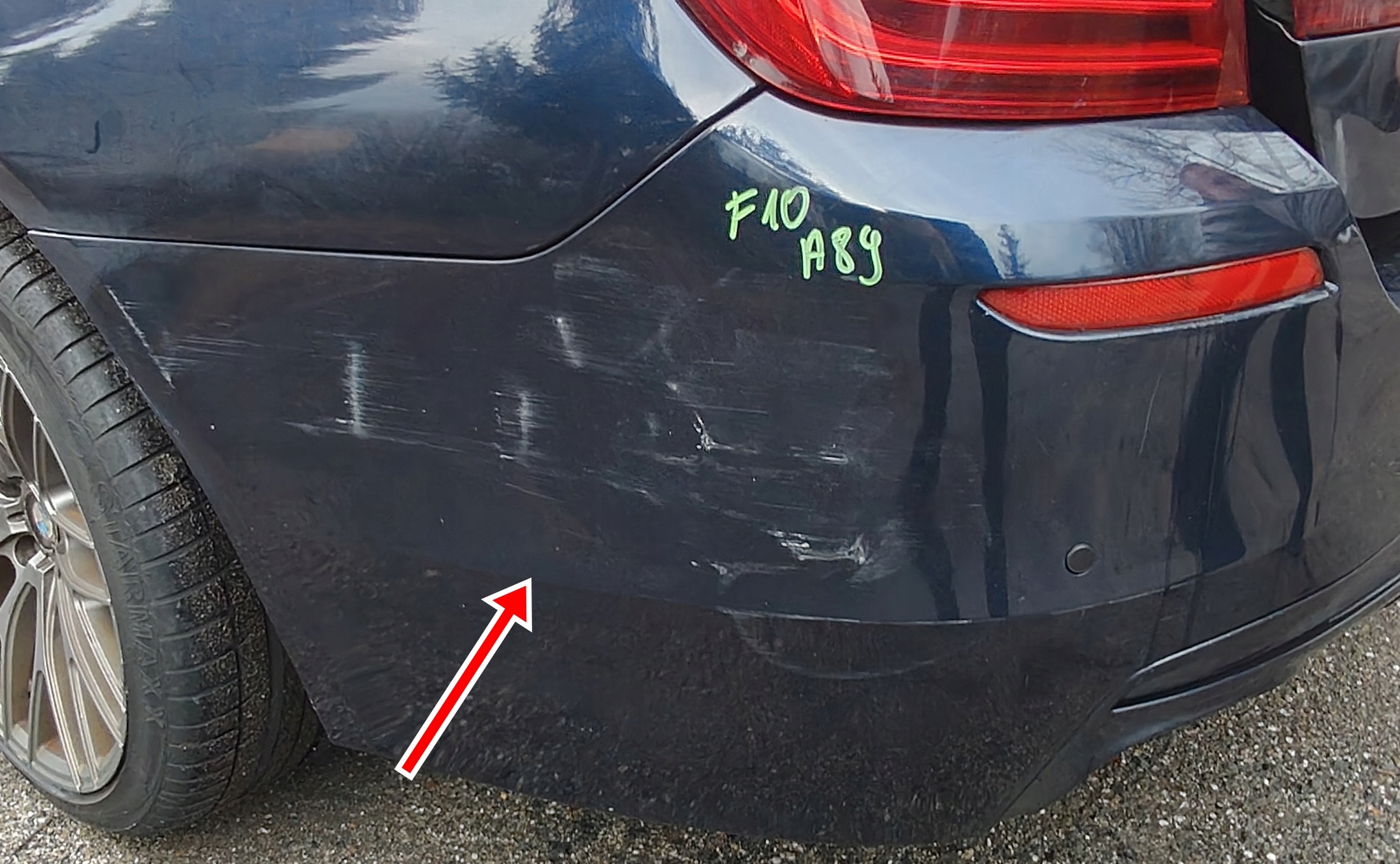 BMW F10 14R bumper rear part PDC A89