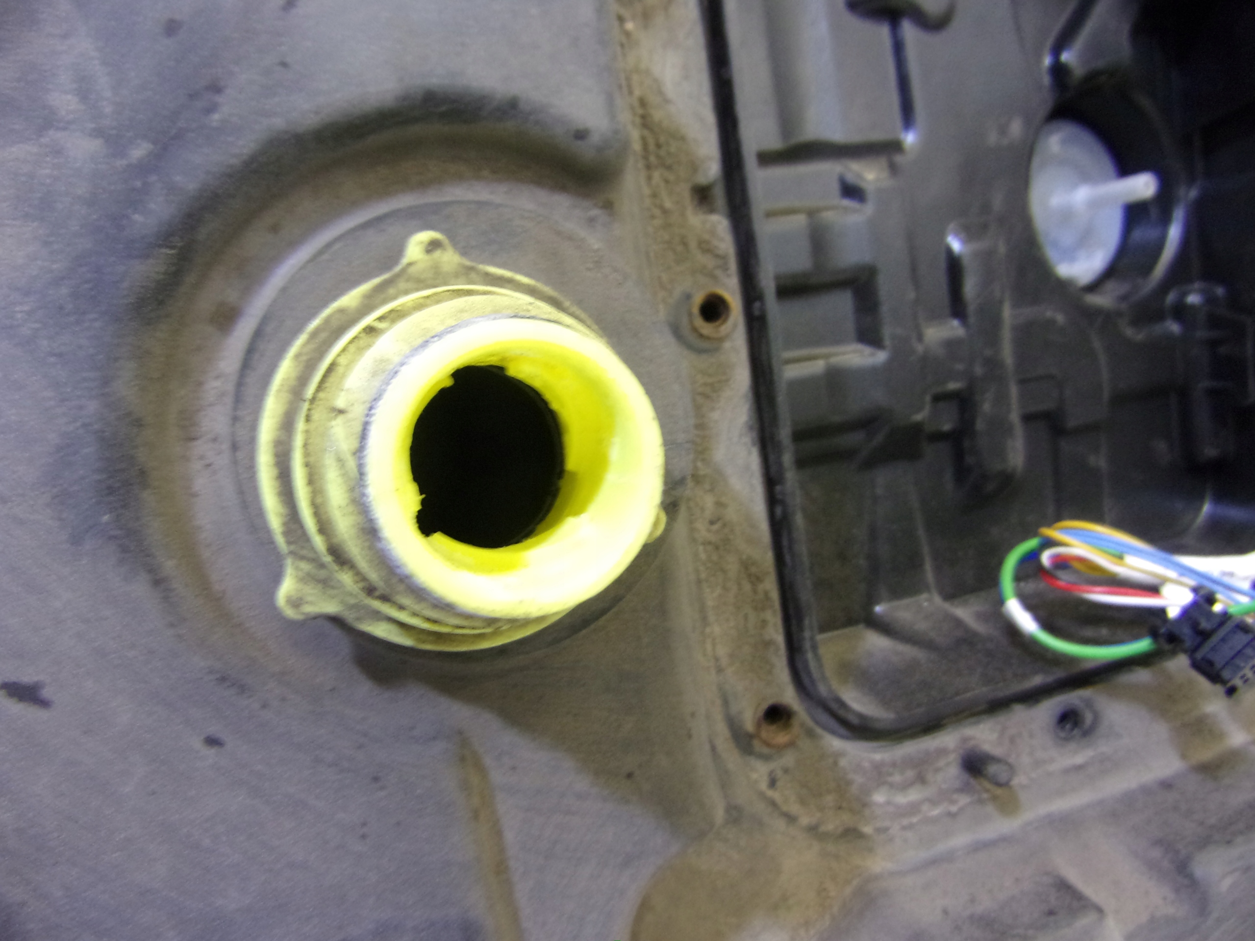 21696001 - БАК ADBLUE PEUGEOT 508 2.0 BLUEHDI 2014