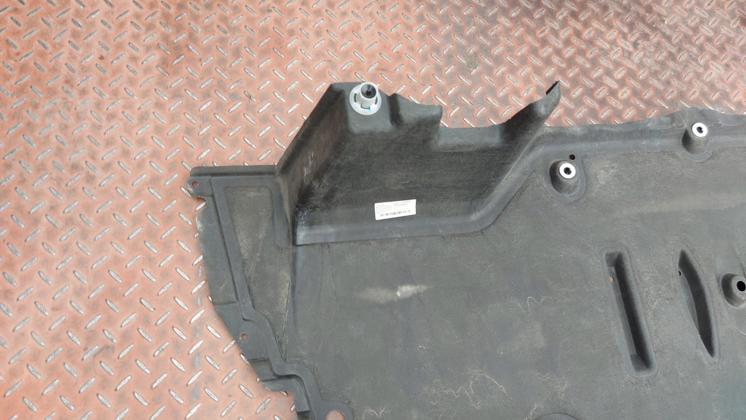 cover below bumper chassis rear rear part TOYOTA COROLLA E21 KOMBI 19