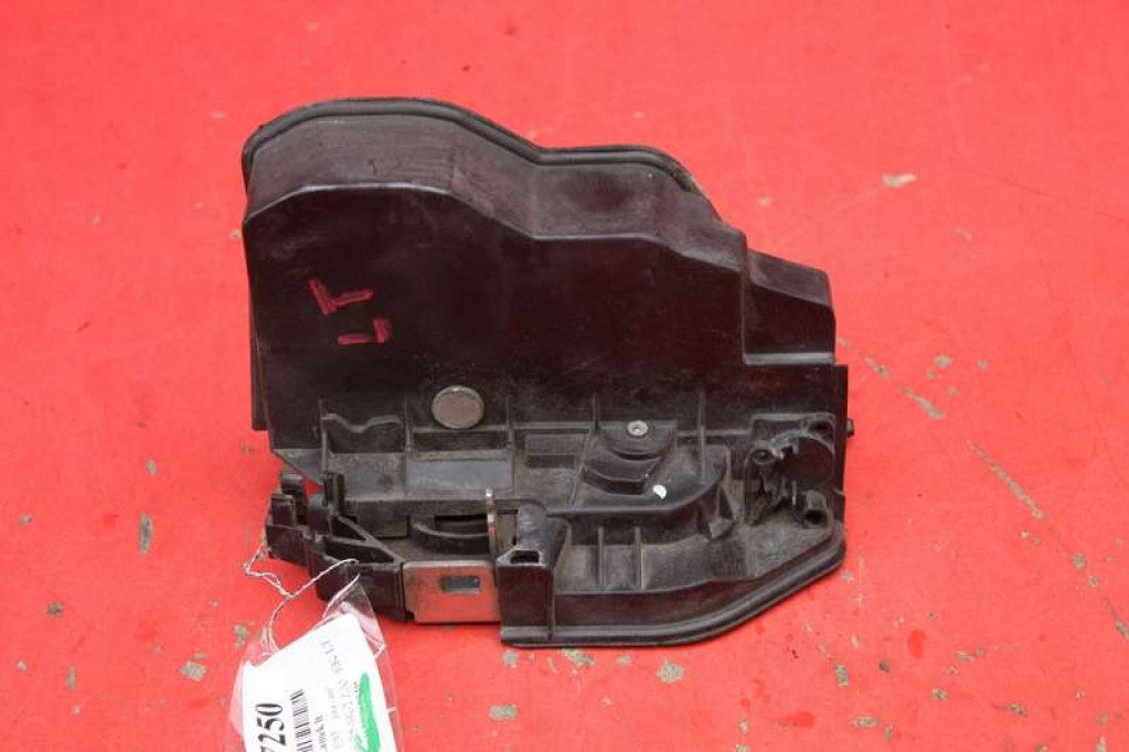 lock door left rear part rear 7154629 BMW E87 04-07