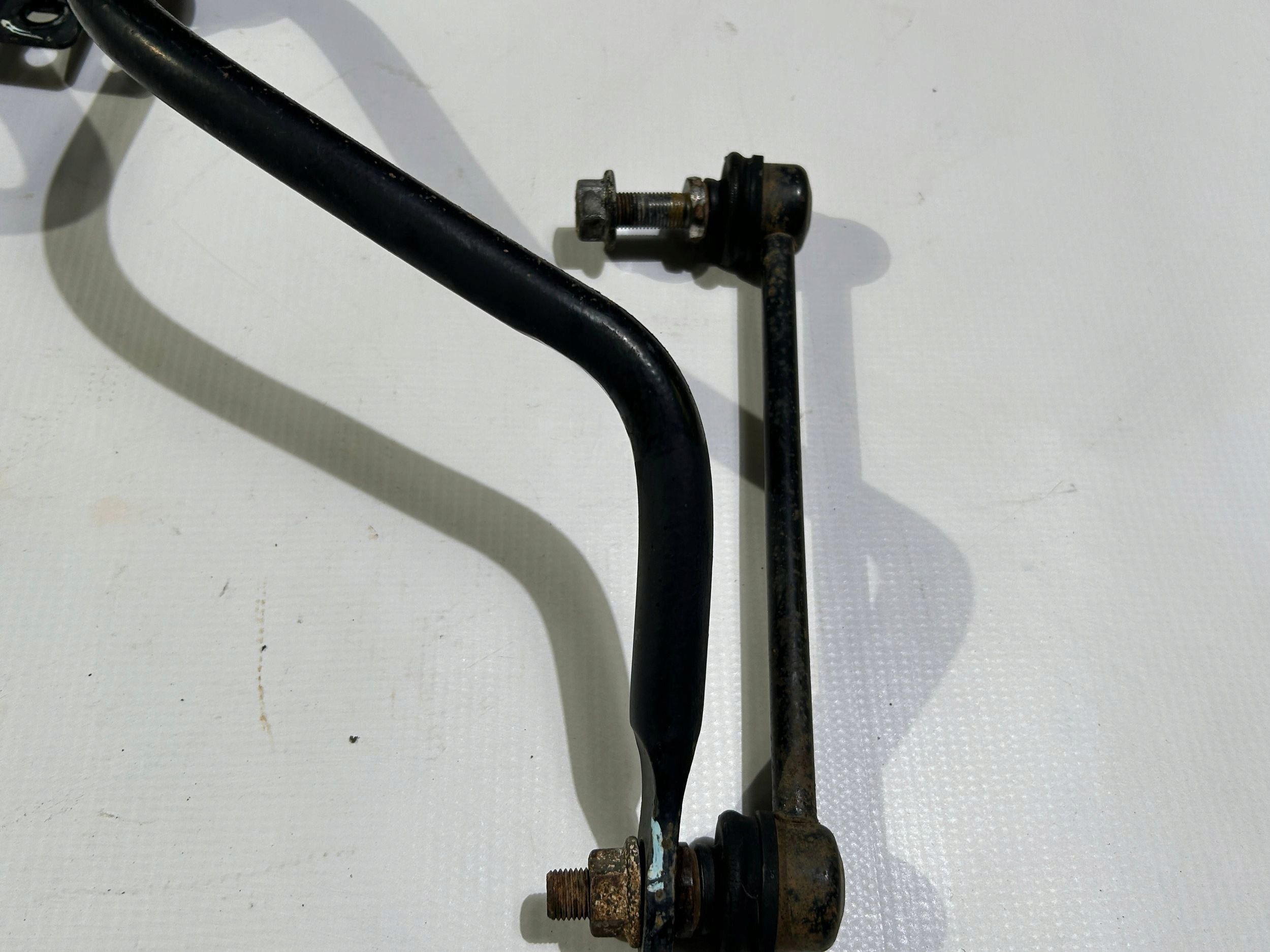 stabilizer rod rear part rear Nissan Titan 2016r