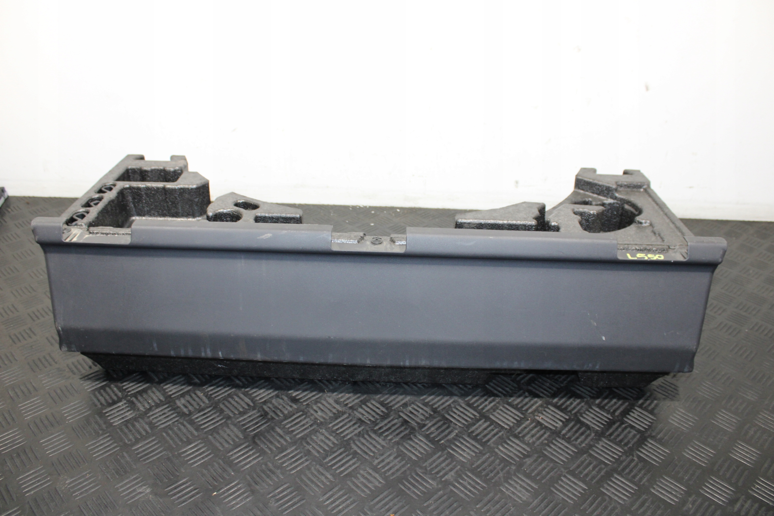 polystirene boot LAND ROVER DISCOVERY SPORT L550