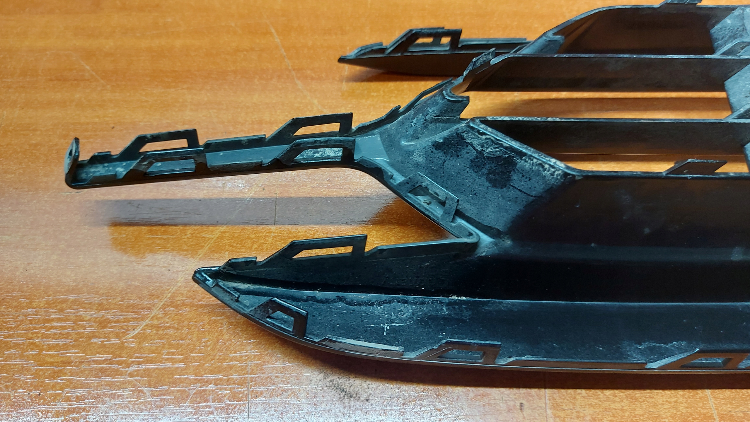 moulding grid frame of a bumper left left front front VW ARTEON R-LINE 17