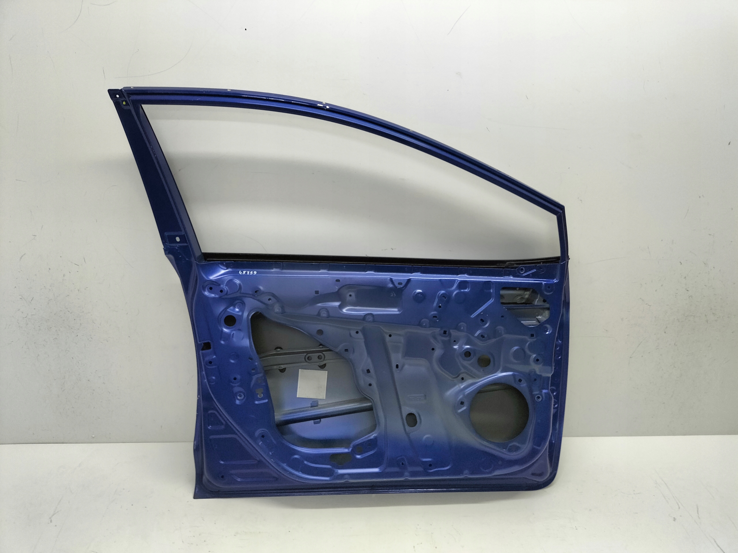 door front front left TOYOTA COROLLA E21 18