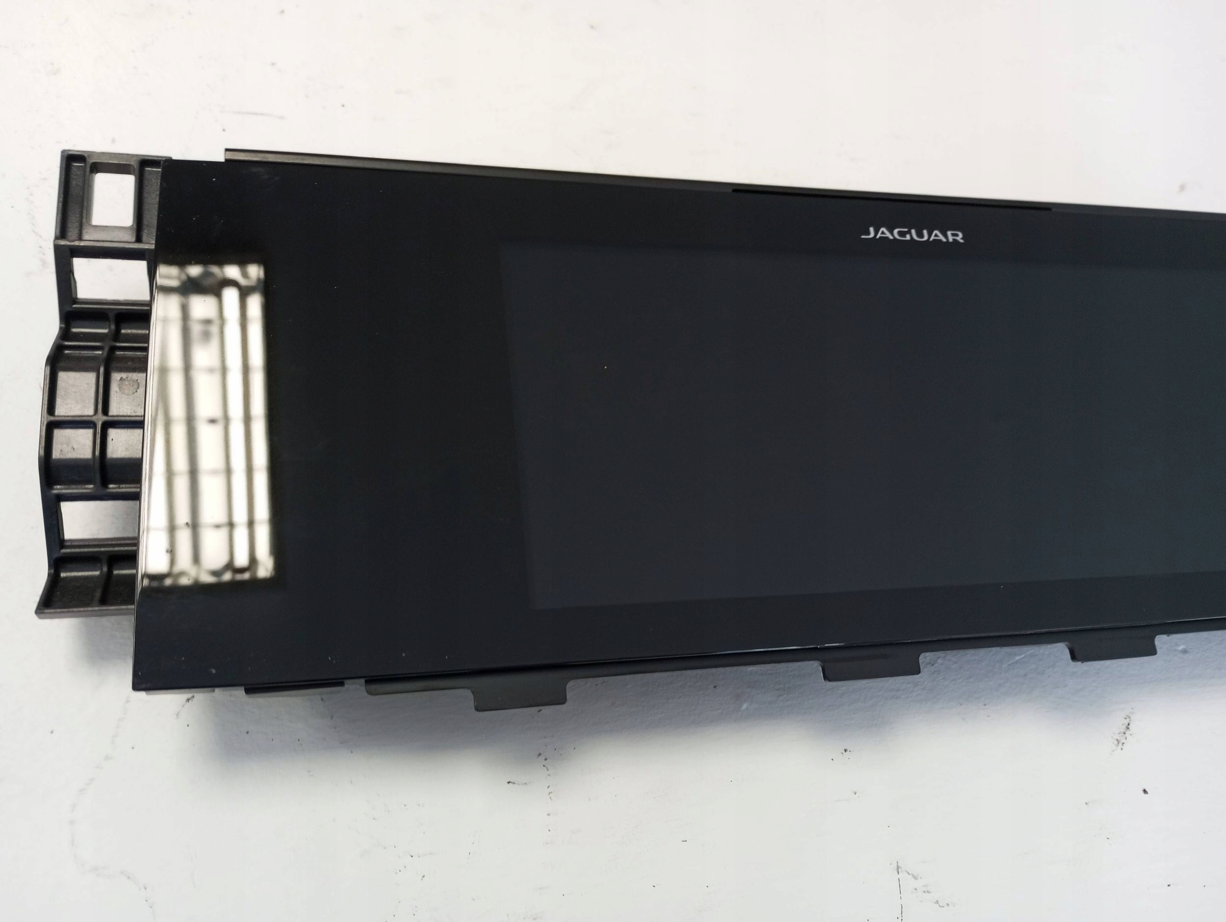 display front JAGUAR and-PACE J9D3-19C279-AF