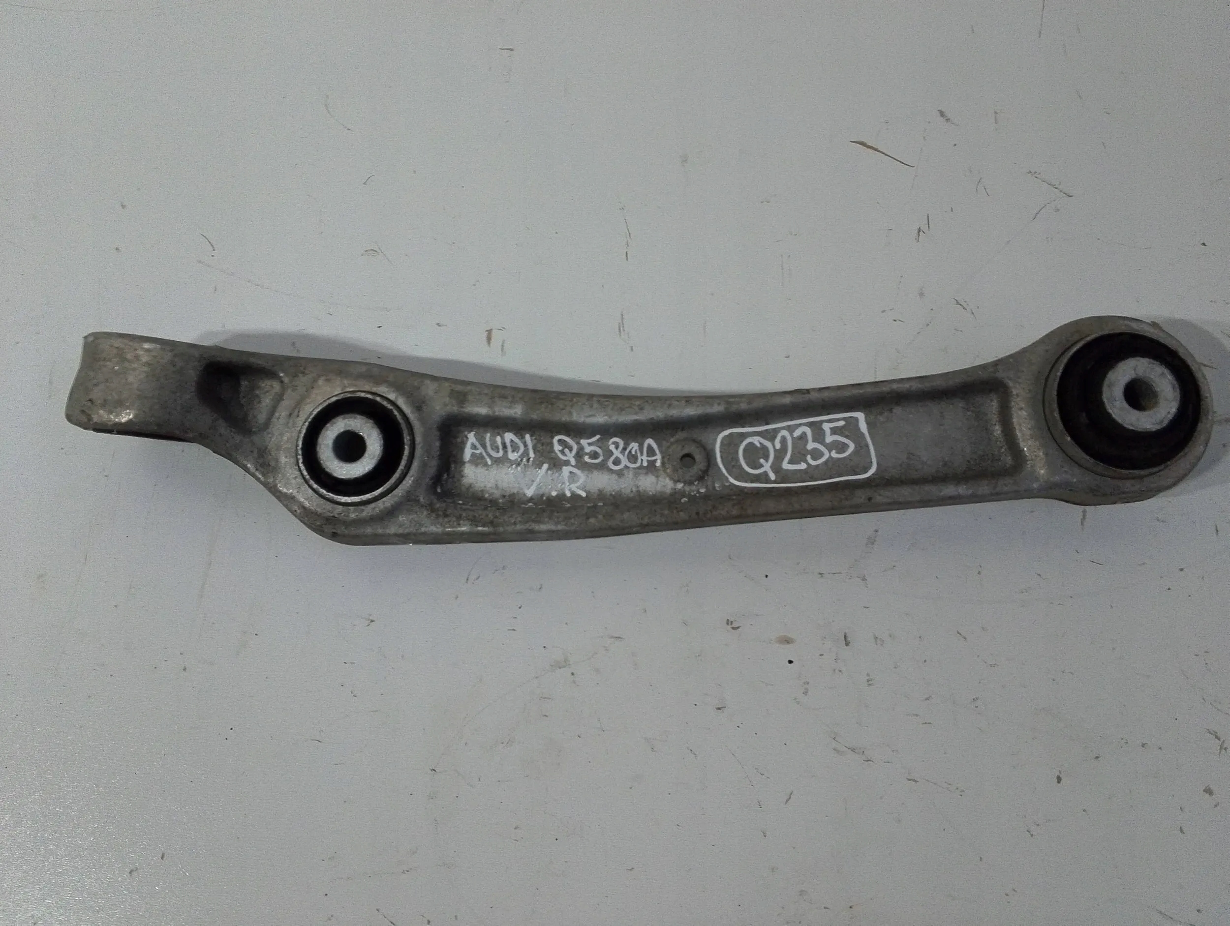 Audi Q5 80A arm front right 80A407156 (Q235)