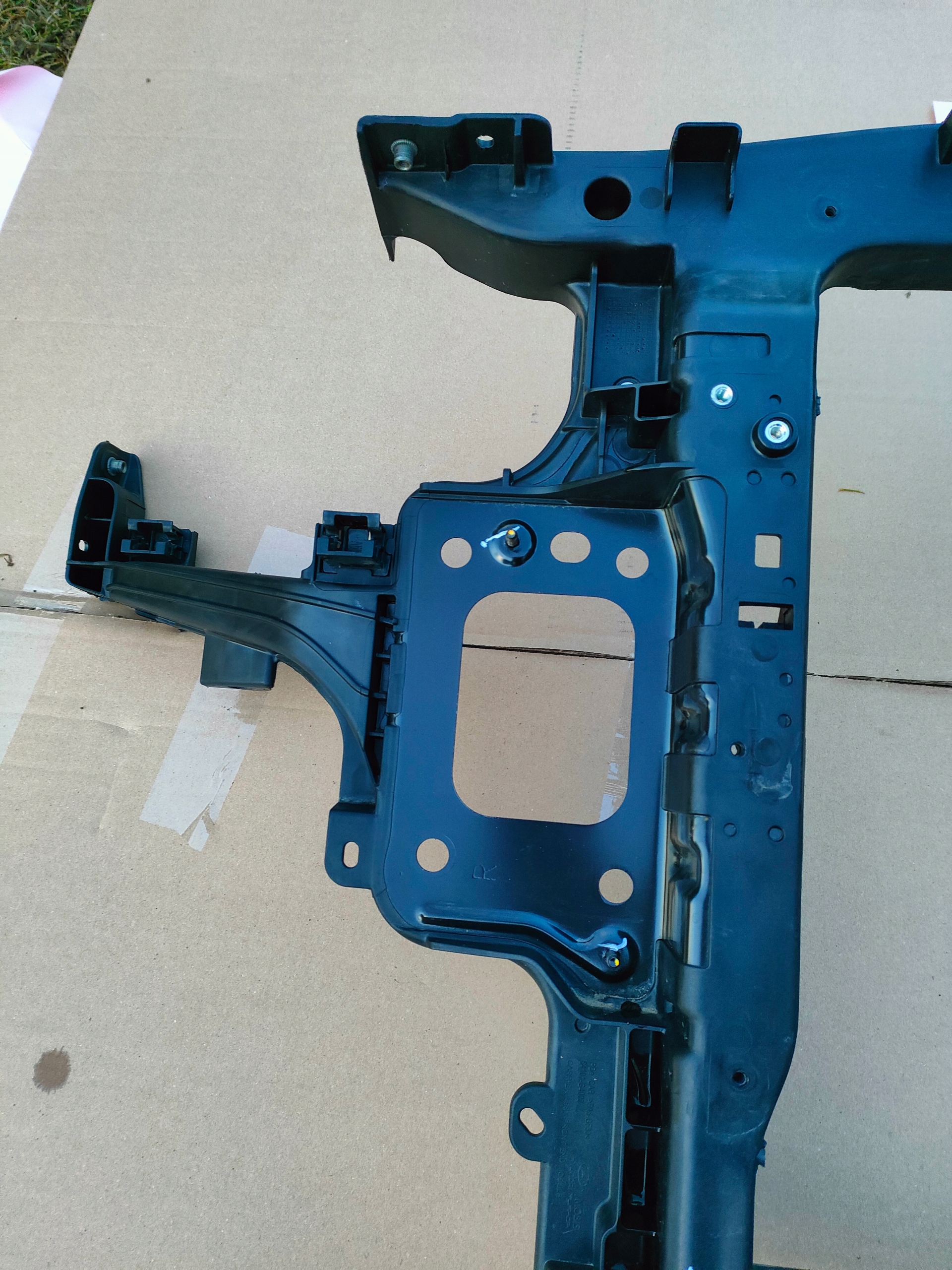 support panel for radiators pillar iron HYUNDAI I30 III 64105-G4000 ORYG