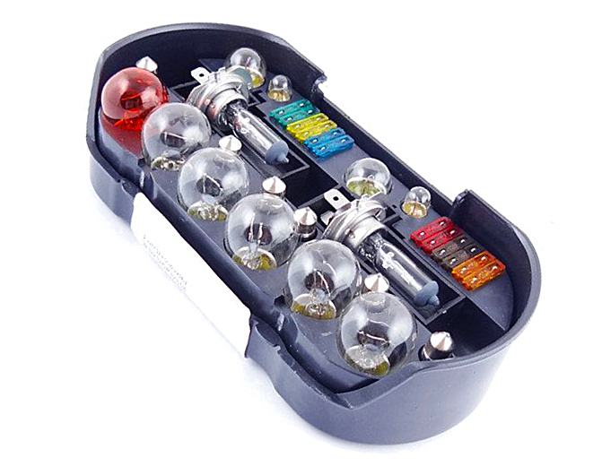 

H8R35 Zestaw Zapasowych Żarówek 2x H7 12V 55W +30