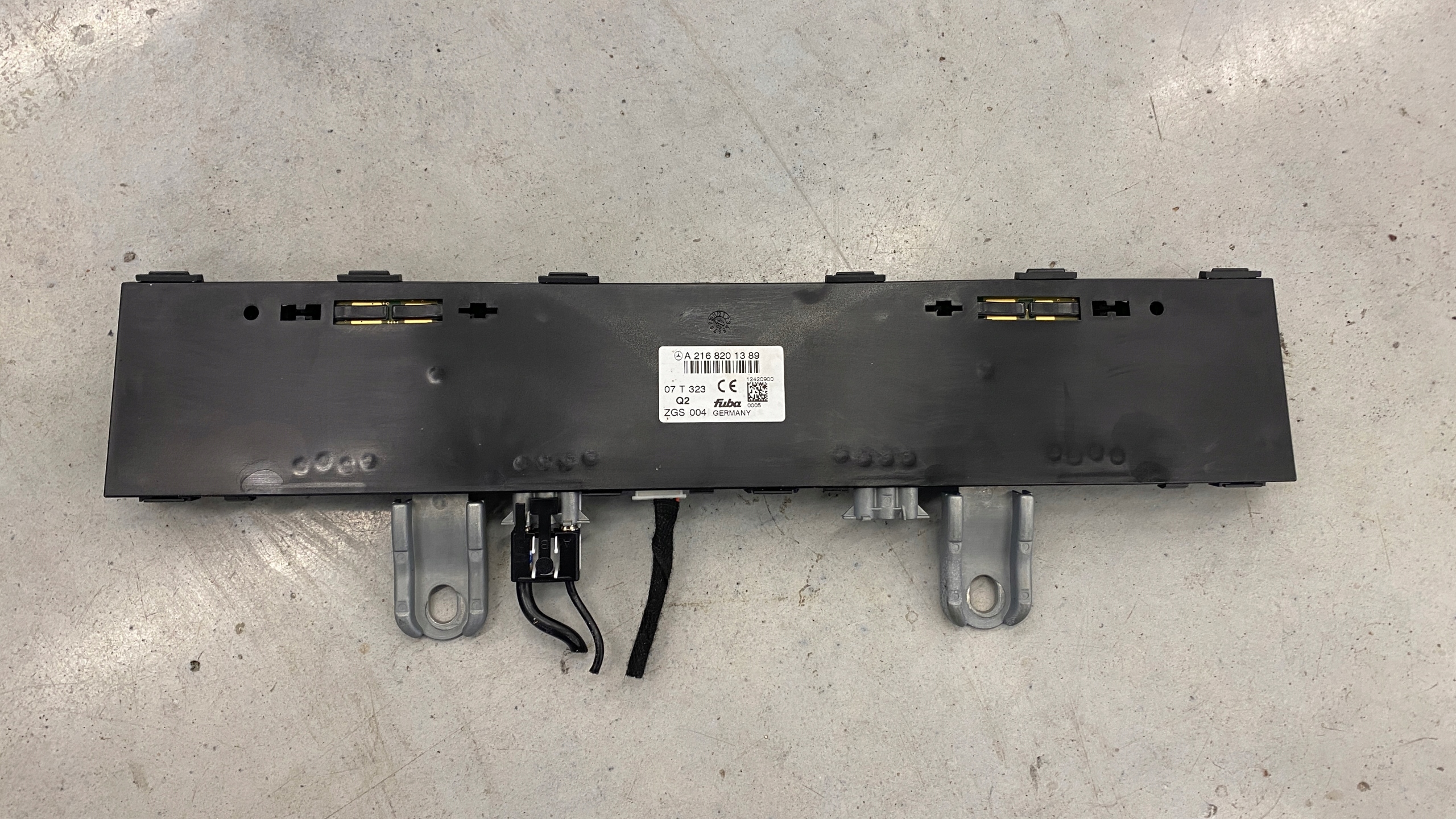 Усилитель антенны MERCEDE CL W216 2168201389