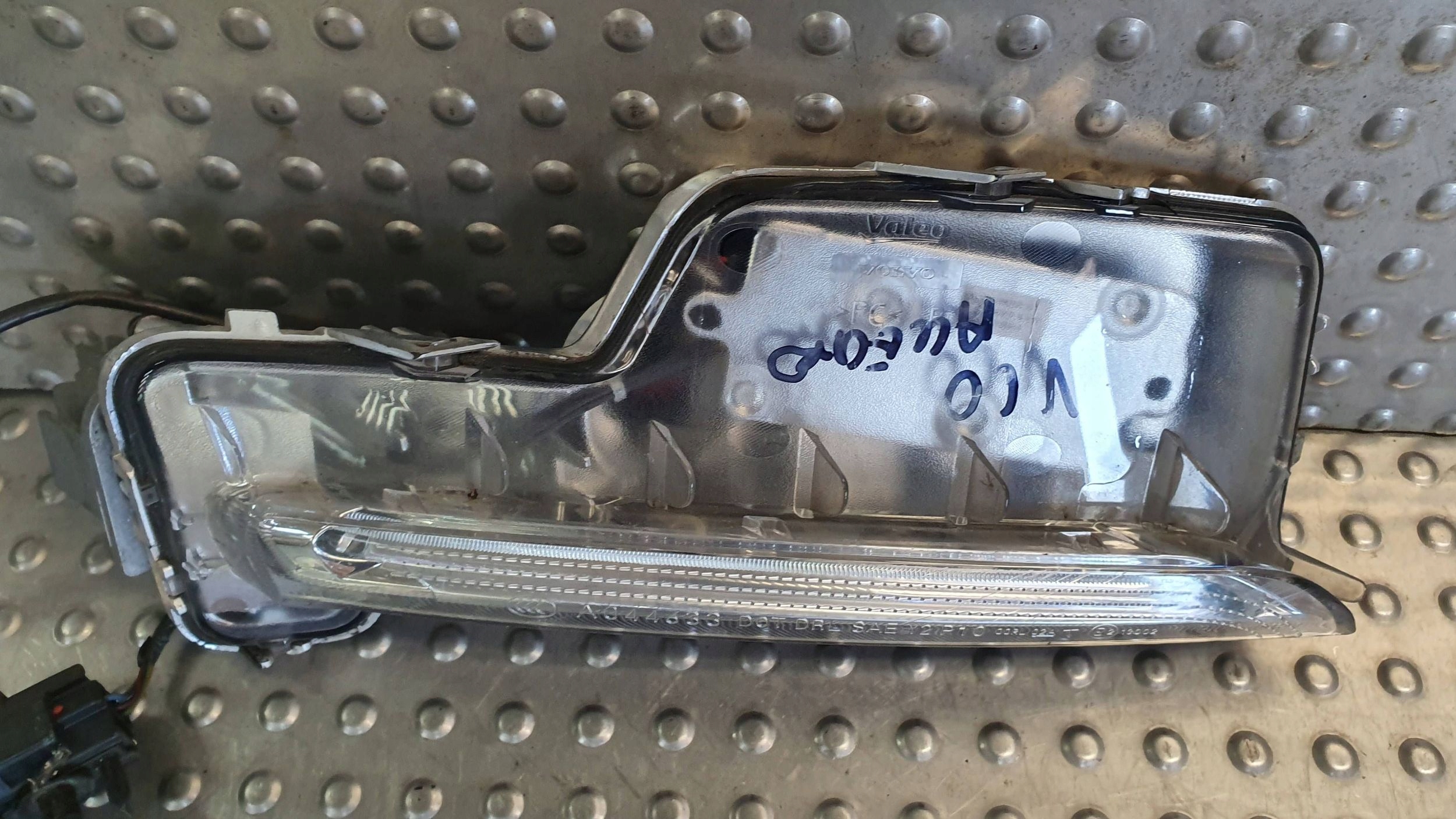 Nebelscheinwerfer rechts VOLVO V60 LIFT 13- 89209141