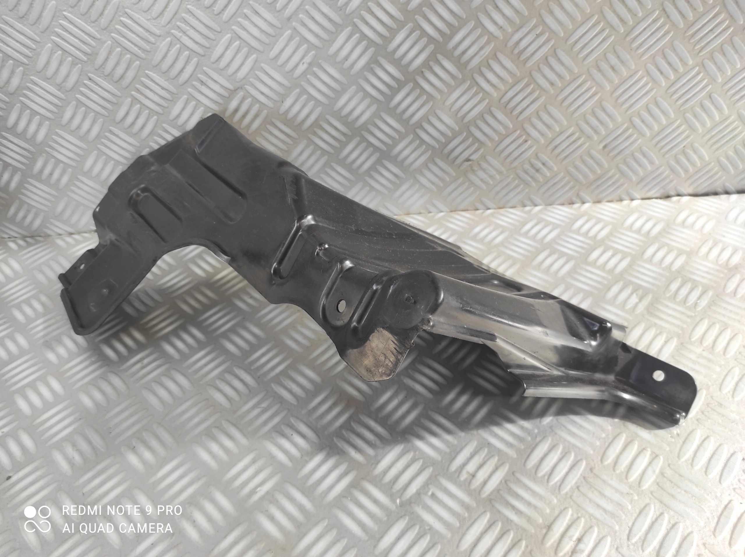 OSŁONA DOLNA SILNIKA LEWA 72392-51KL OPEL AGILA II B SUZUKI SPLASH 1.2 B Jakość części (zgodnie z GVO) O - oryginał z logo producenta pojazdu (OE)