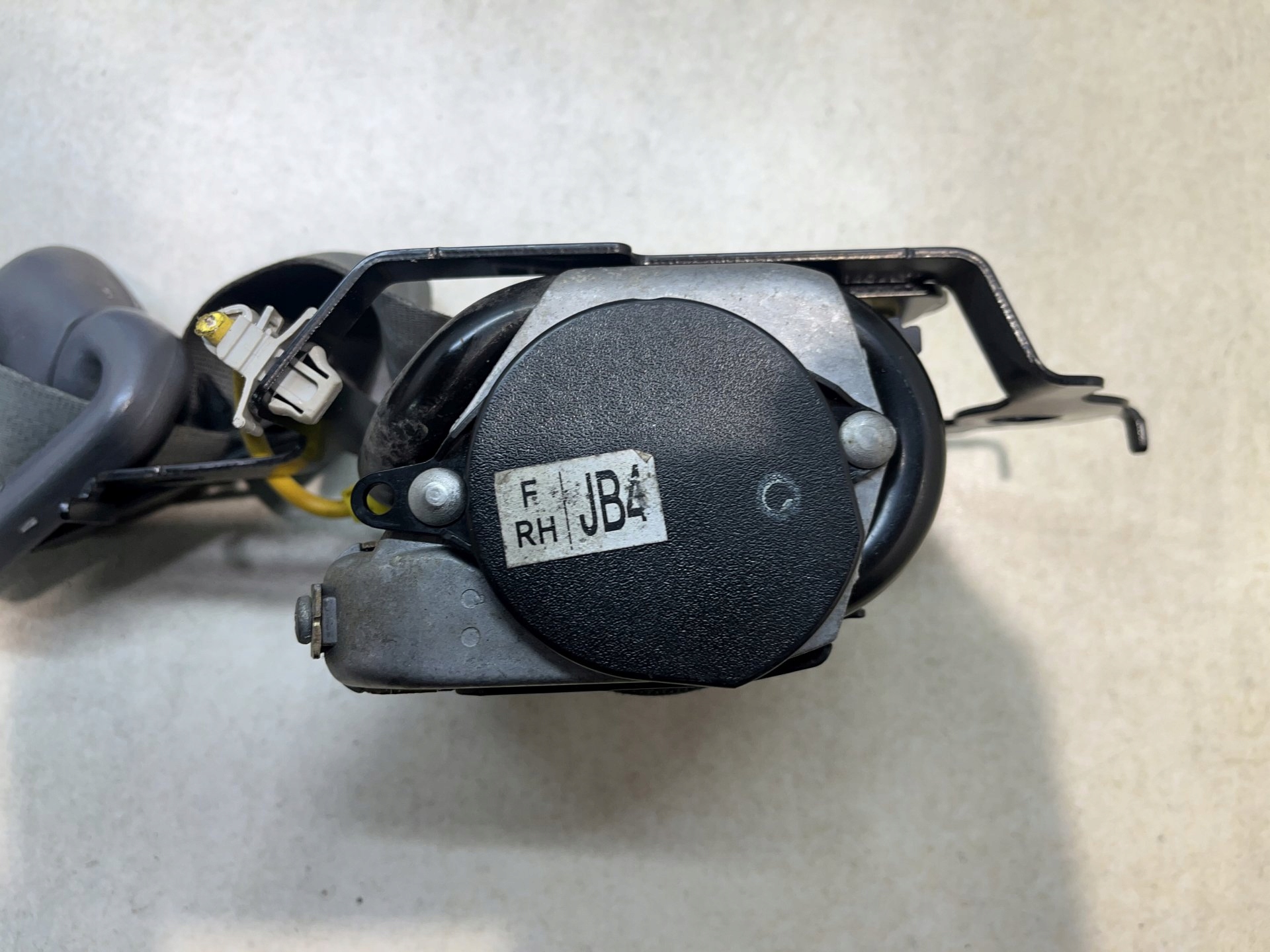 tension belt safety right front KIA CARENS II 1.6 16V