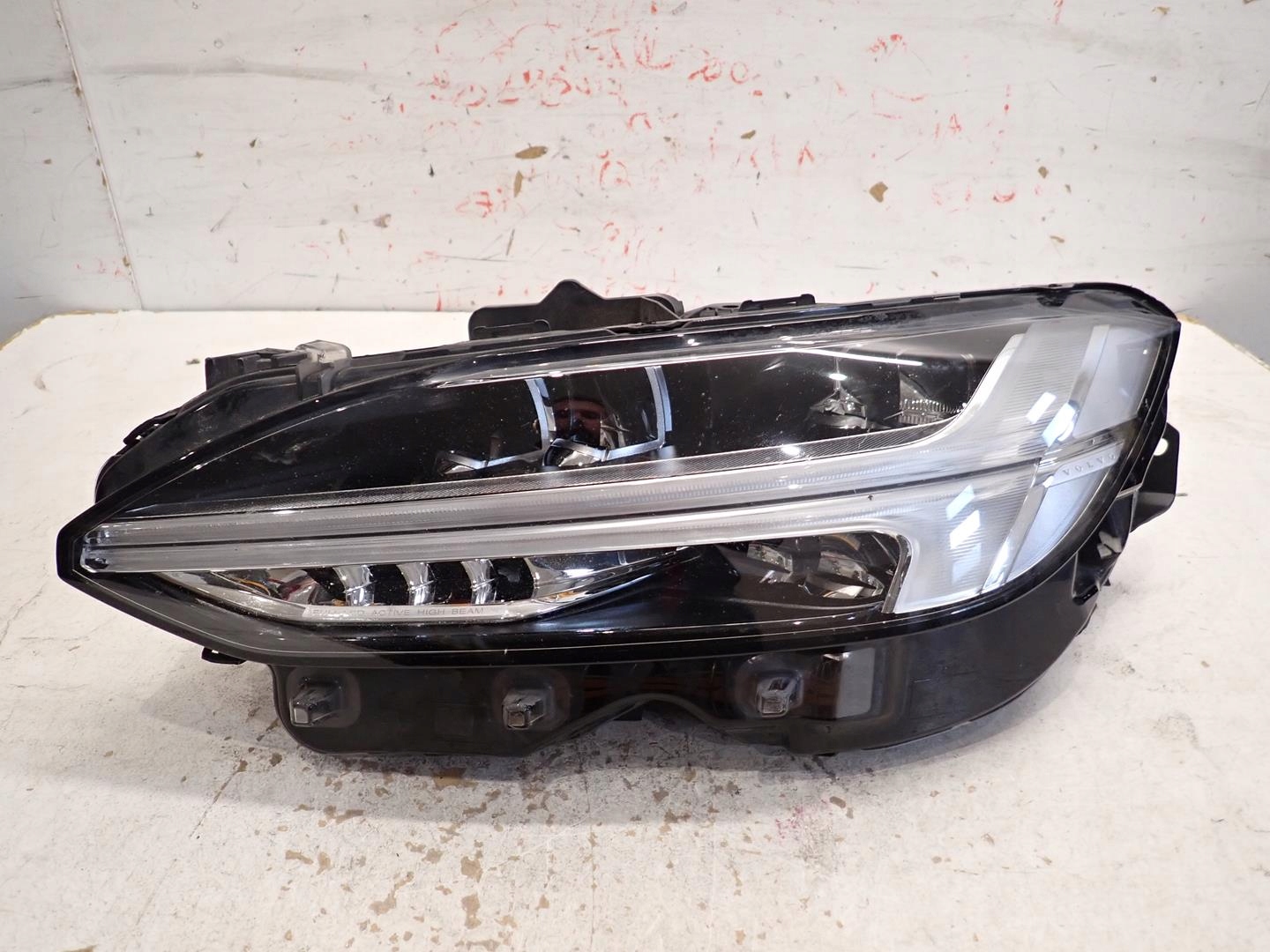 light front front left VOLVO S90 III V90 II 2016- FULL LED 32228310