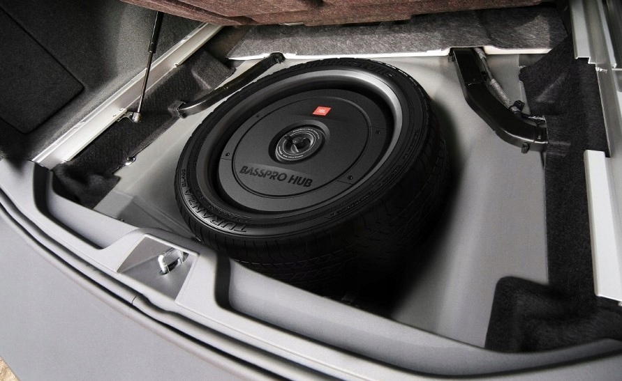 

Basspro Hub Subwoofer firmy Jbl o mocy 200W +pilot