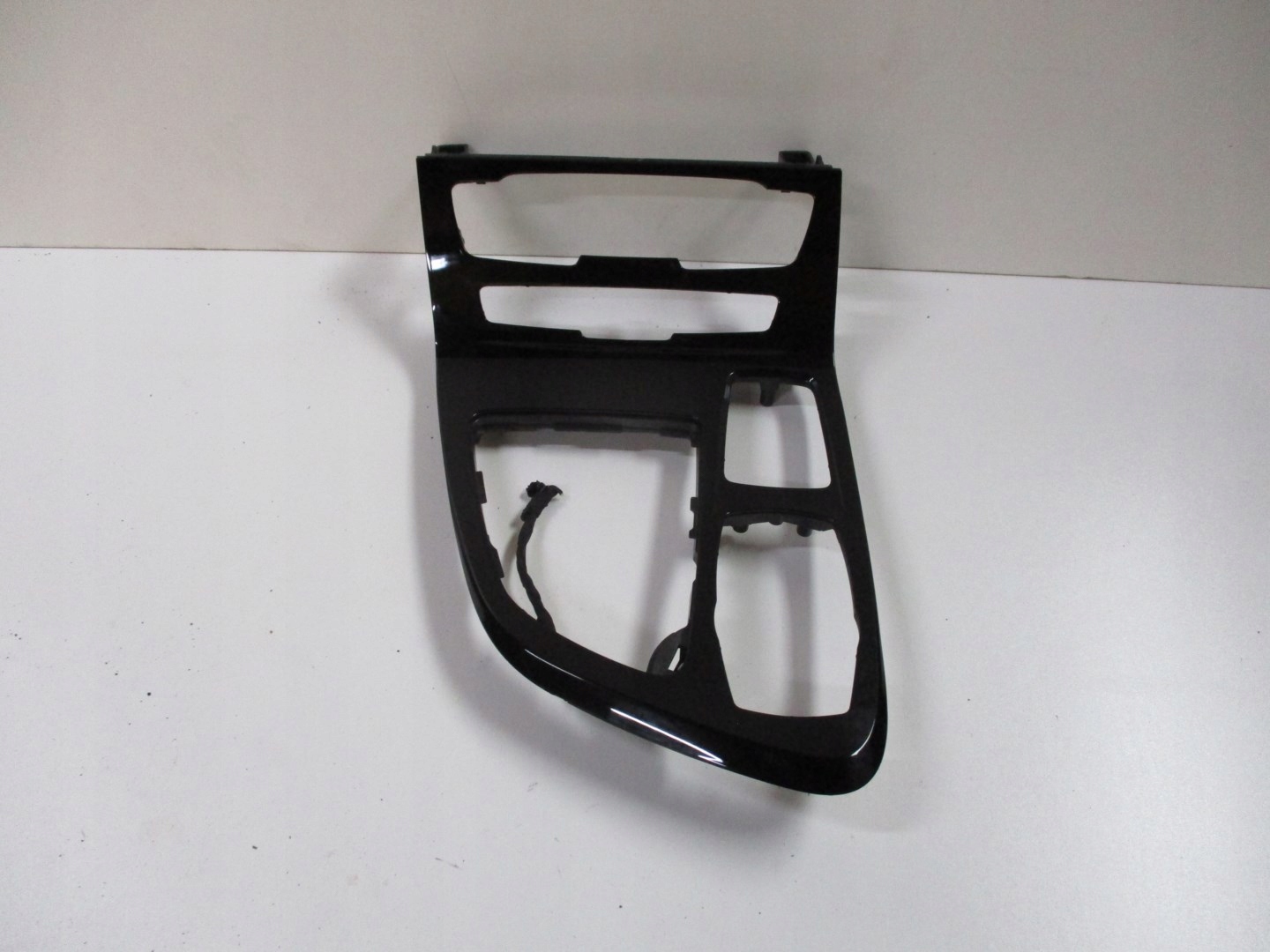 Накладка туннельная панель BMW 2 F45