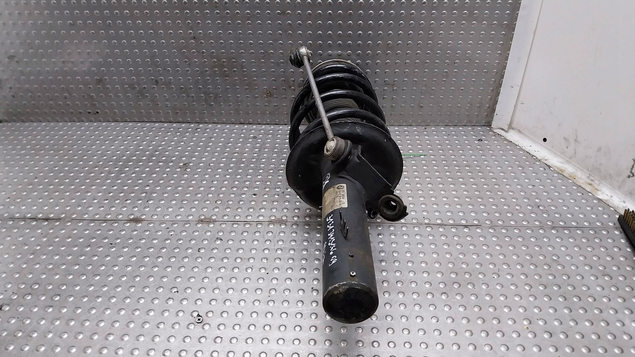 shock absorber right front 3413146 BMW X3 E83 2.0D XDRIVE