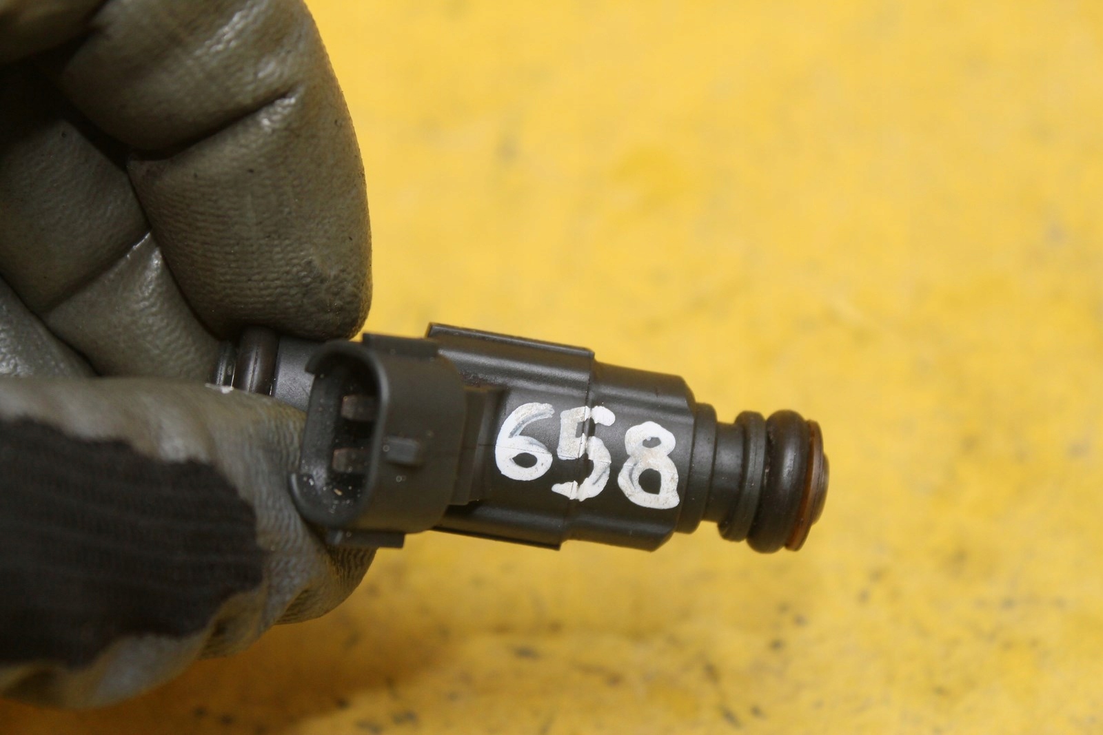 форсунка 9676017480 peugeot 208 1.2