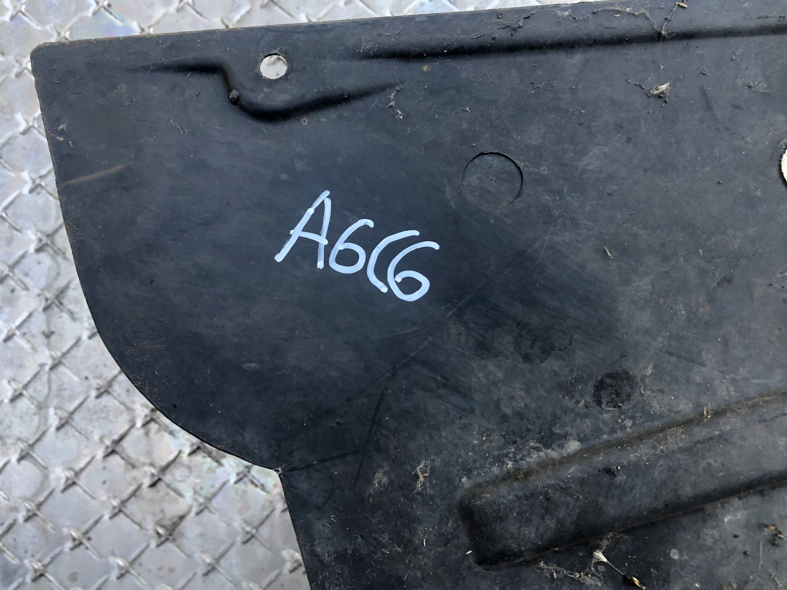 cover chassis left AUDI A6 C6 4F0825215C