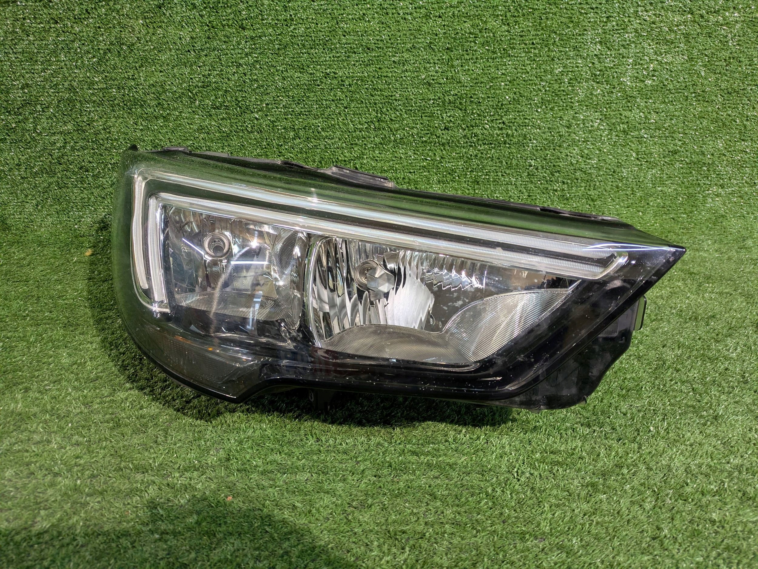 REFLEKTOR right front OPEL CROSSLAND X NR.R1083