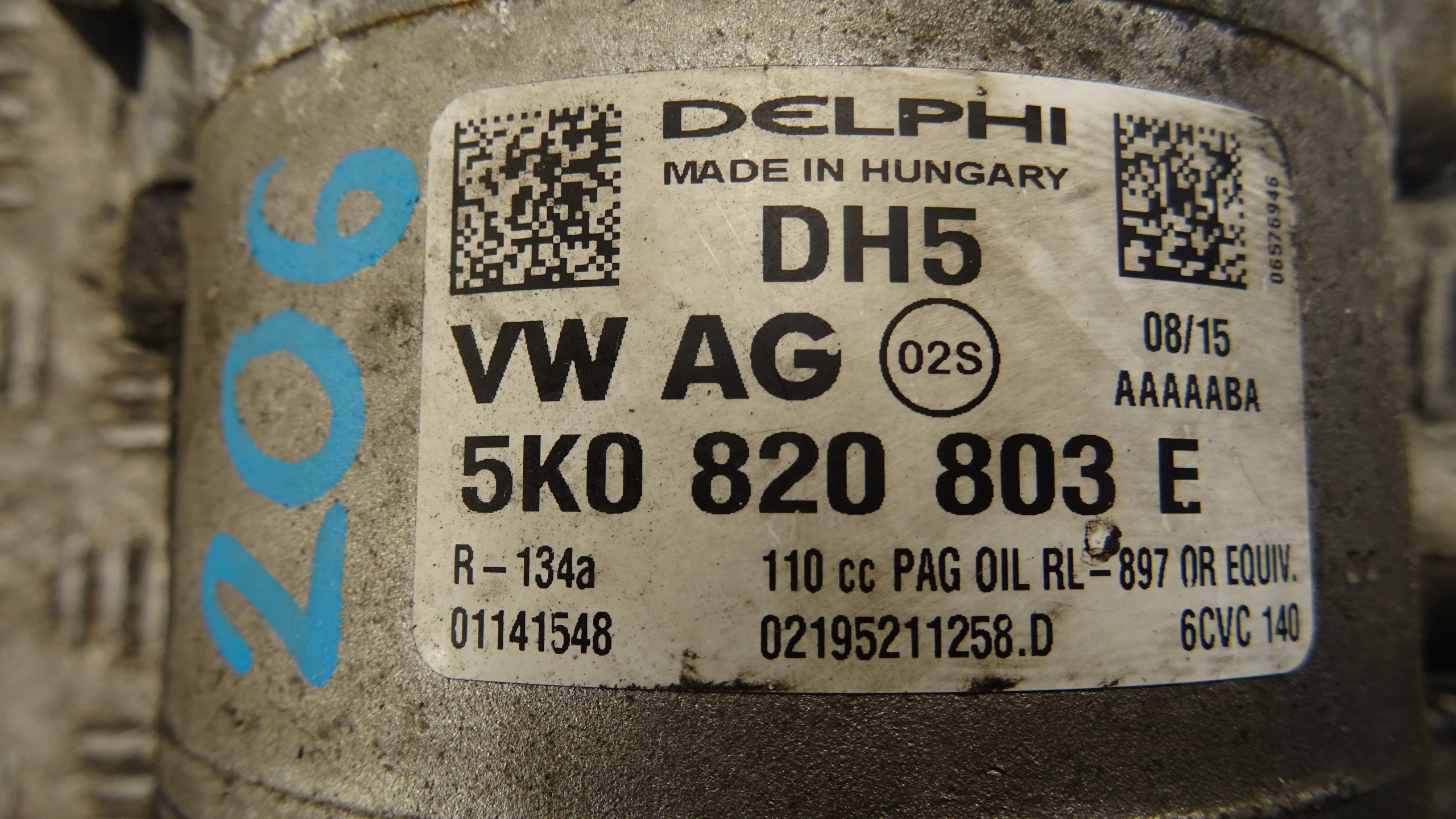 Volkswagen OE 5K0820803E kompresor klimatizaci