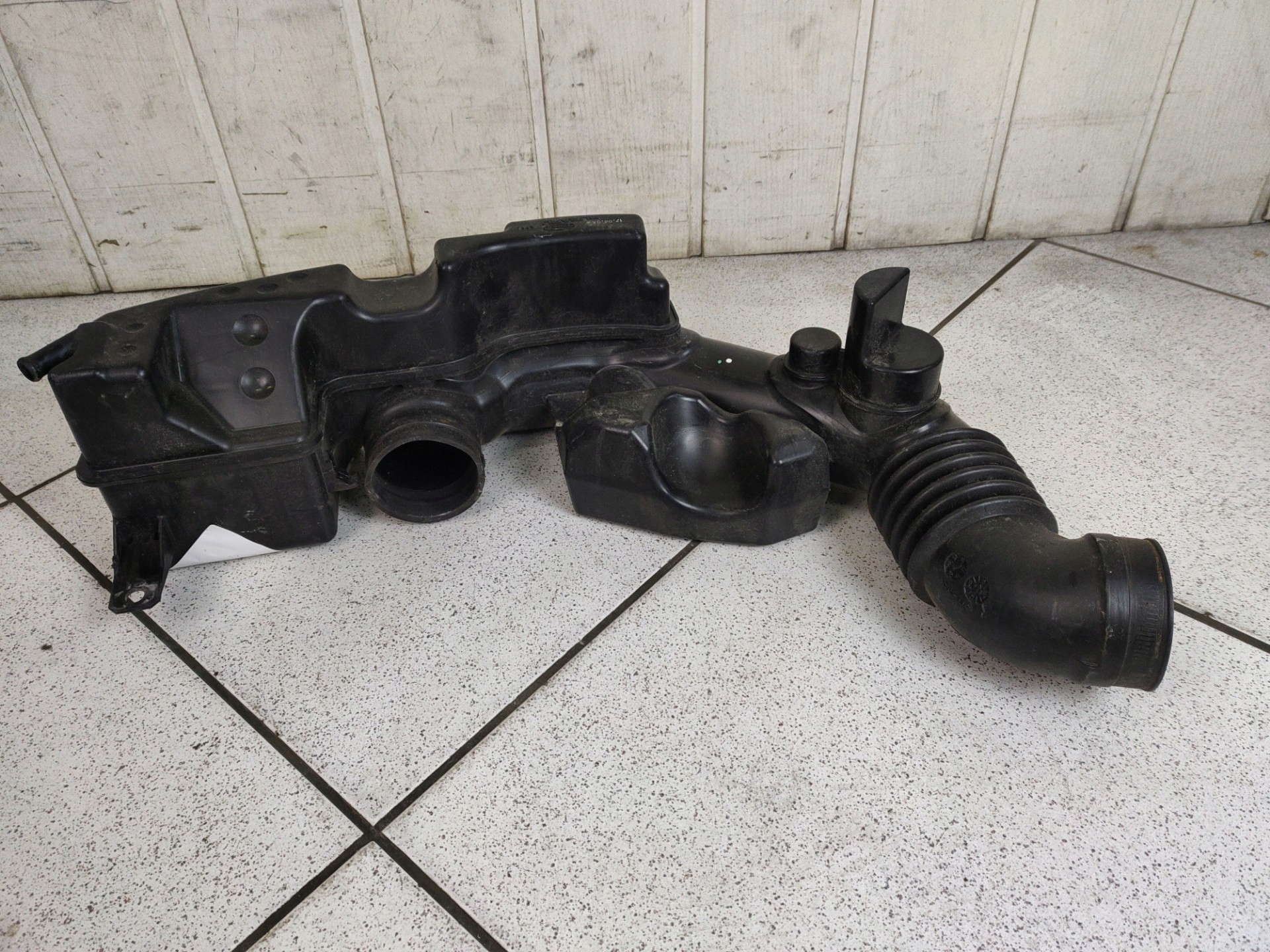 Rezonator filter luft Subaru Forester 4 2nd facelift 2018