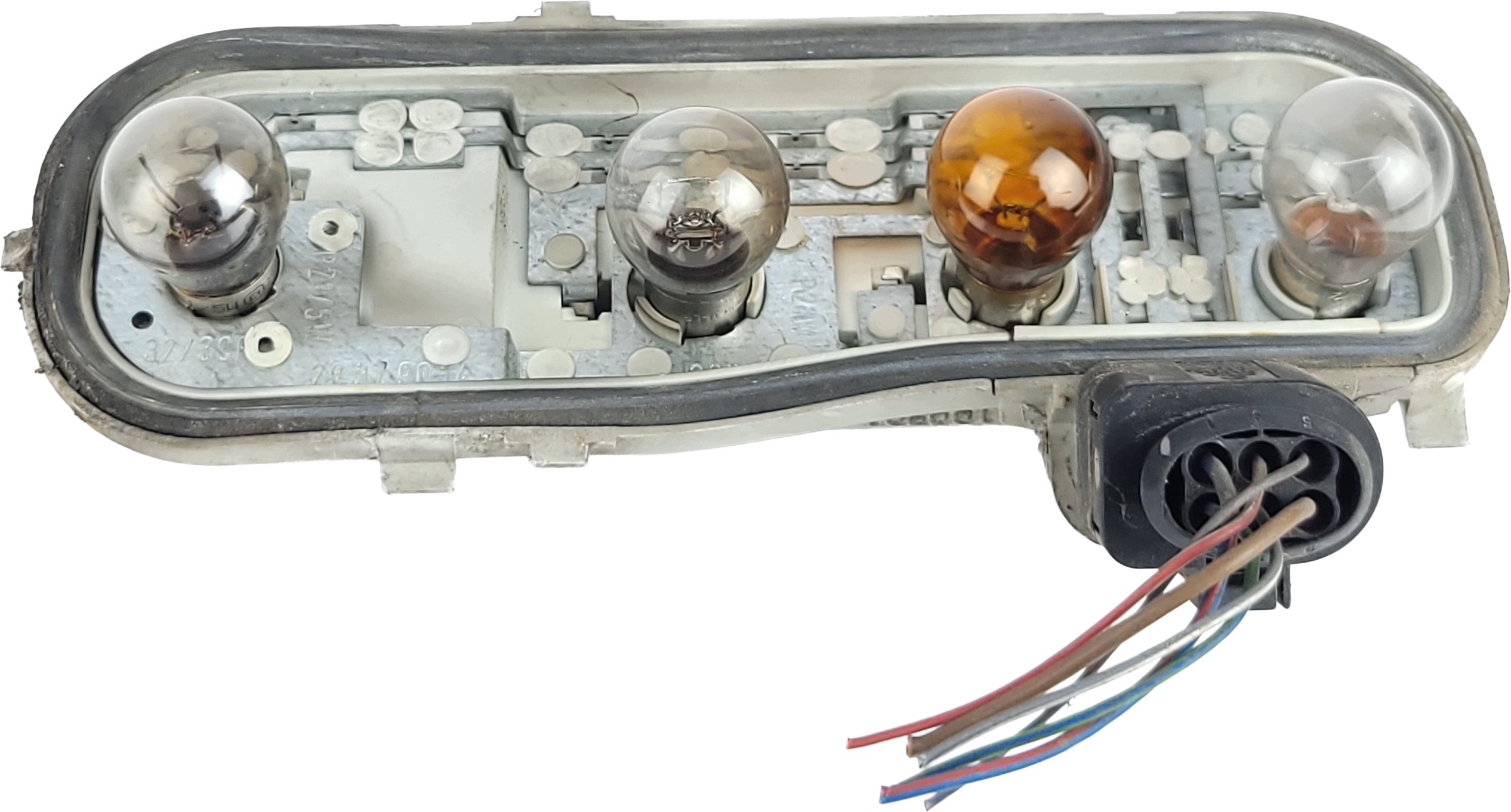 AUDI A4 B6 KOMBI light housing rear rear part left AVANT + connecting spoiler 8E9945257